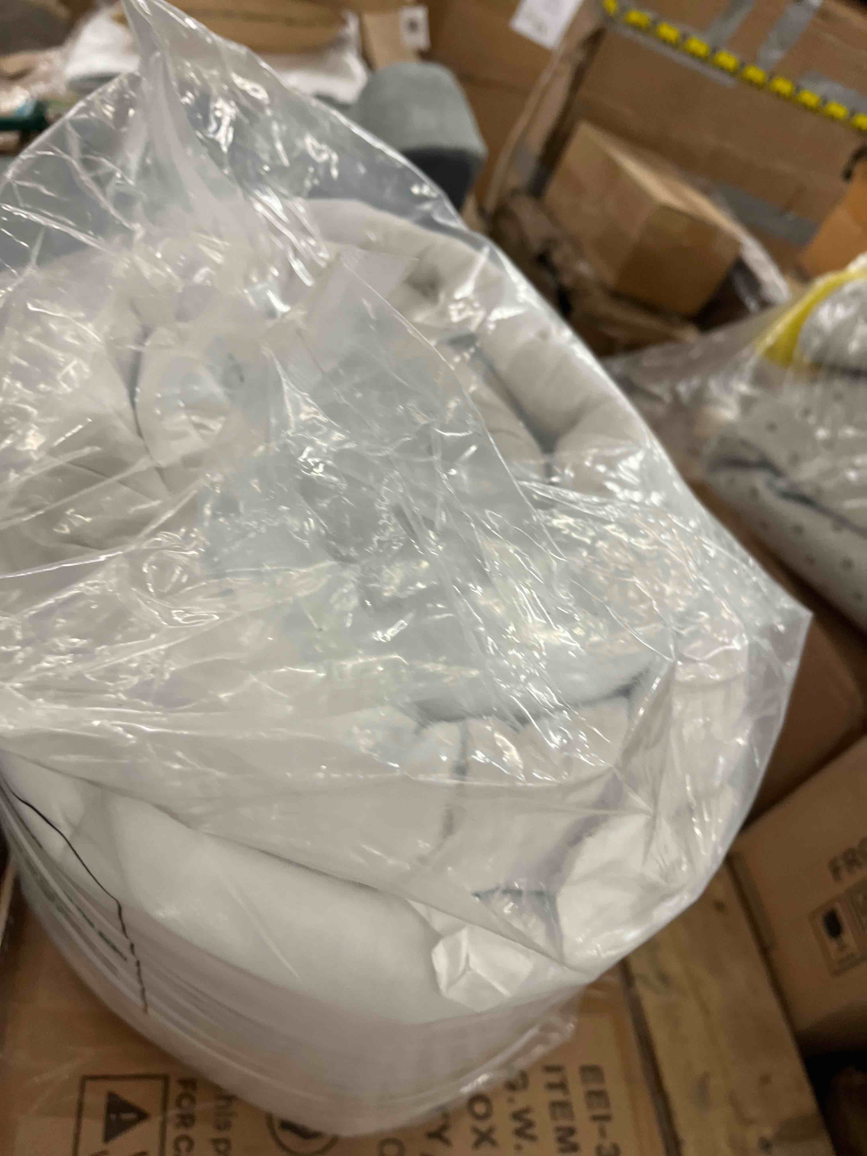 https://s3.amazonaws.com/lotting-images-prod/phillipi/BLU6097447_1713922850146.jpeg