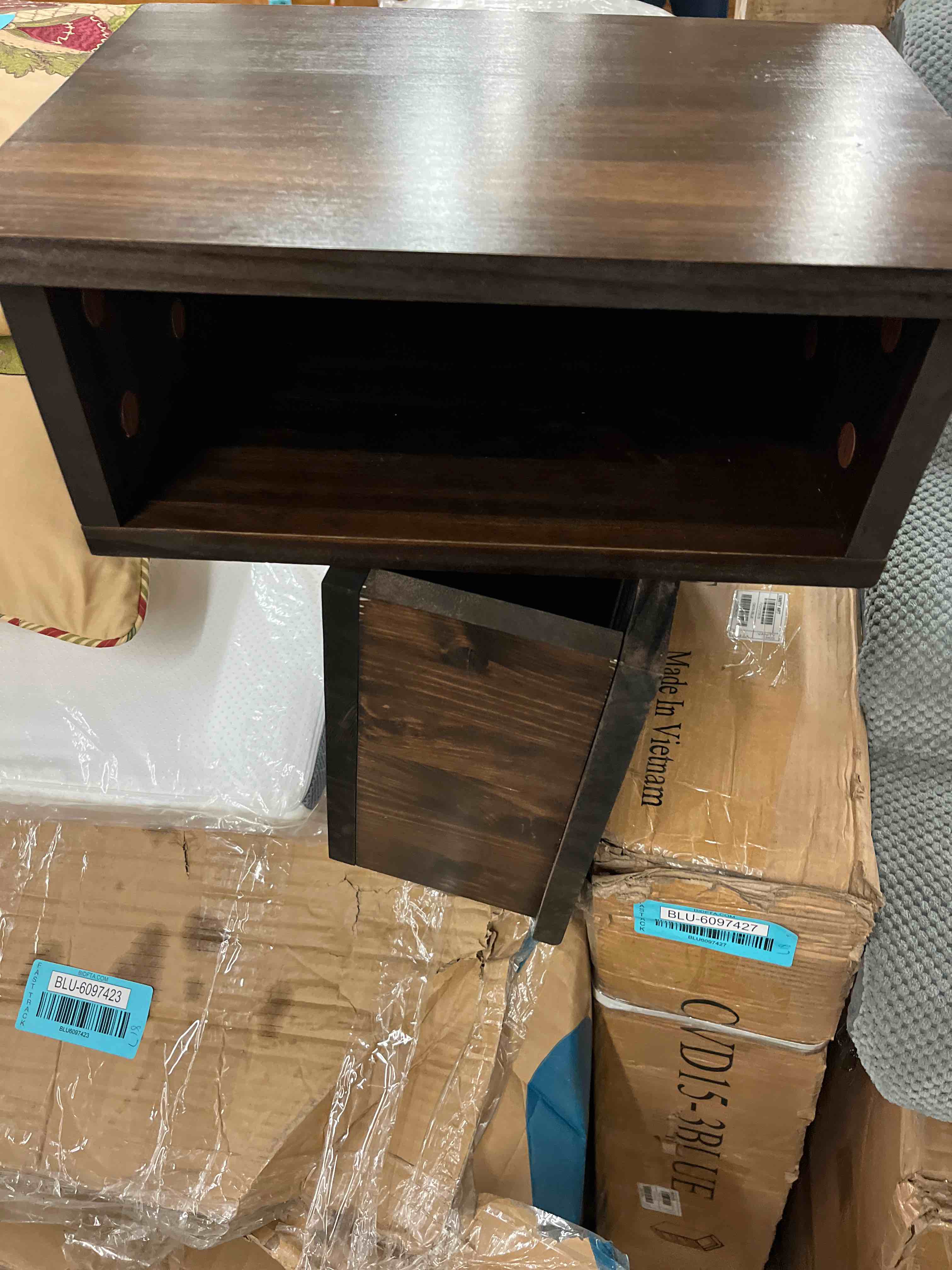 https://s3.amazonaws.com/lotting-images-prod/phillipi/BLU6097456_1713924544106.jpeg