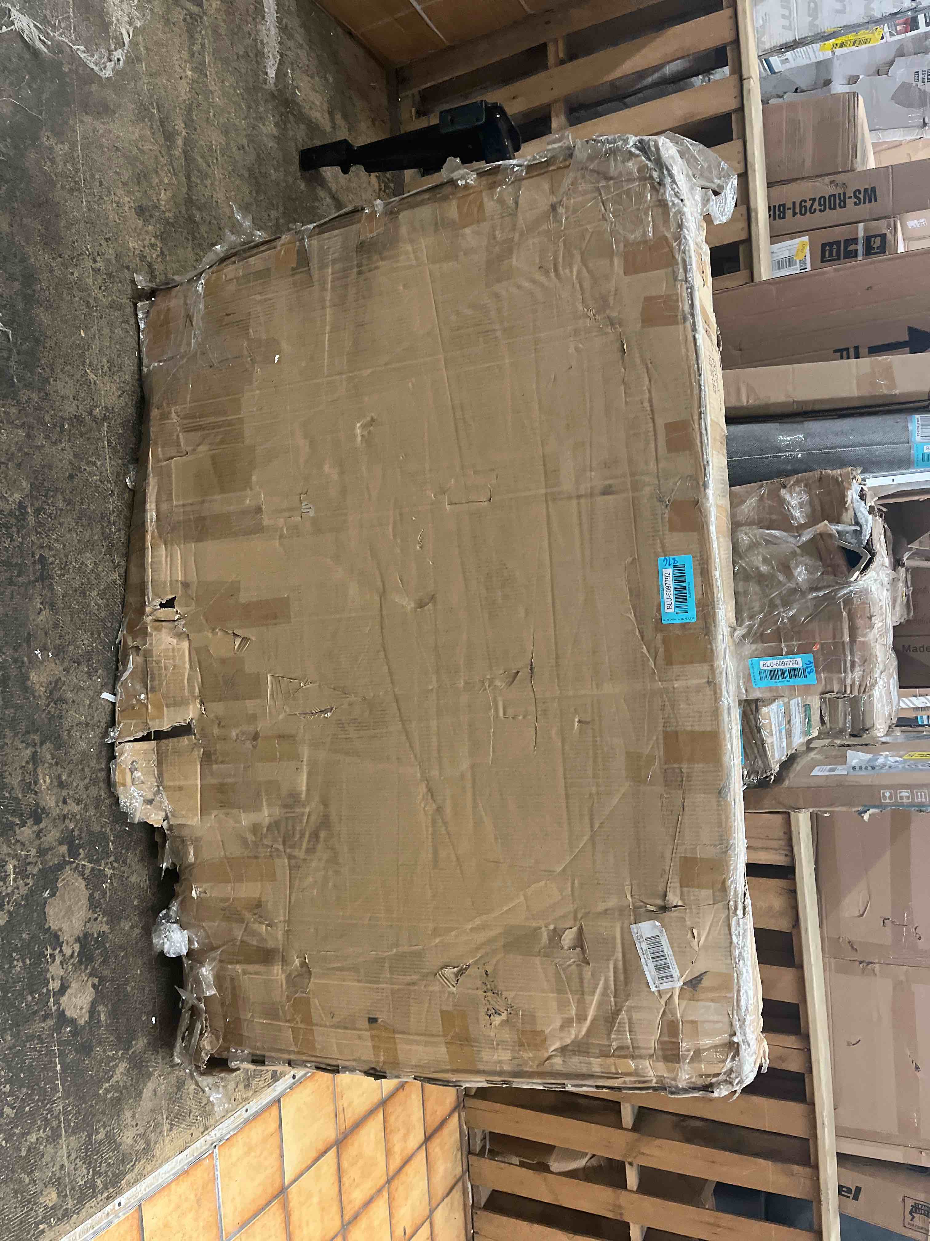 https://s3.amazonaws.com/lotting-images-prod/phillipi/BLU6097792_1714703300724.jpeg