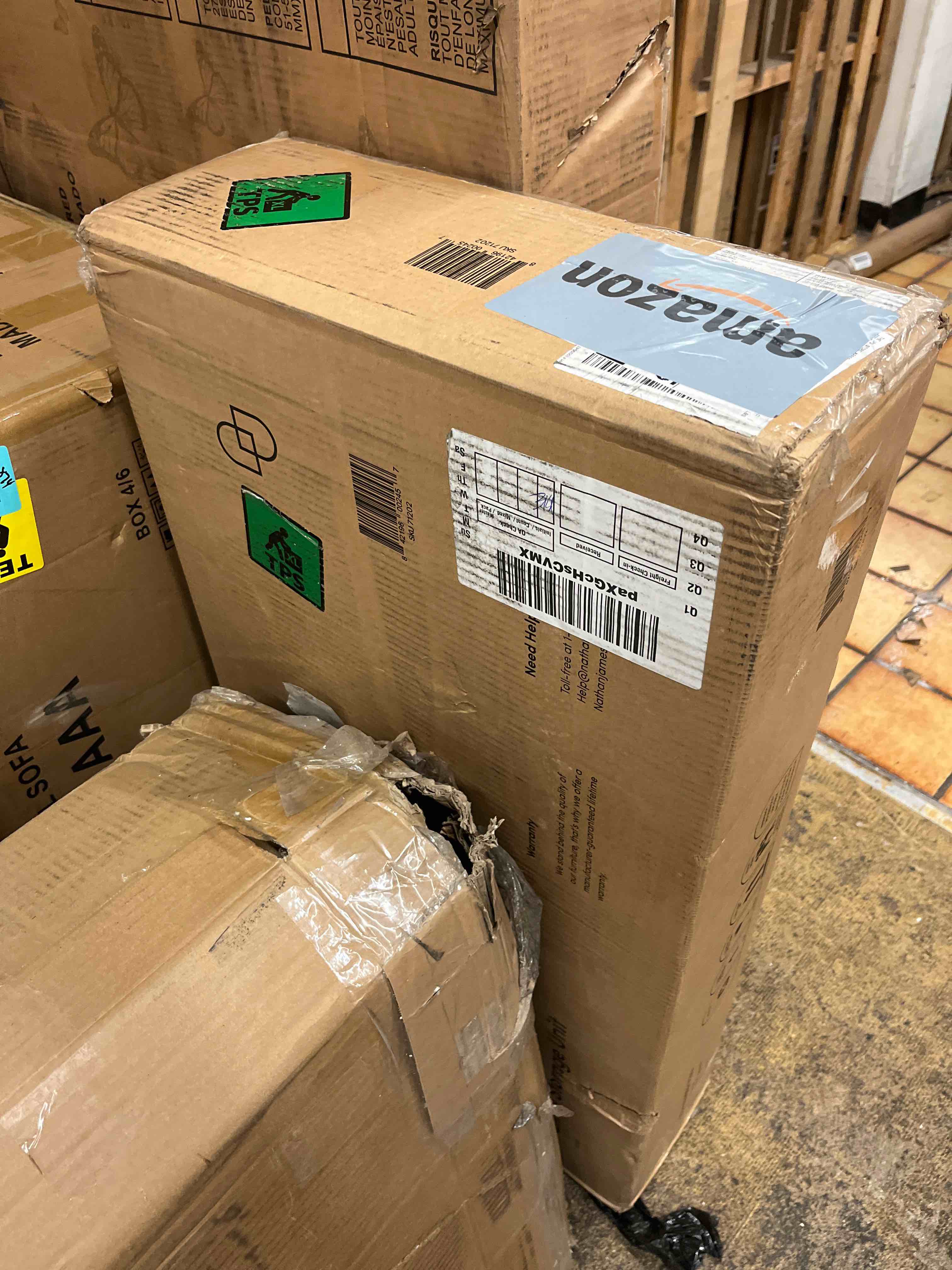 https://s3.amazonaws.com/lotting-images-prod/phillipi/BLU6098101_1714683518887.jpeg