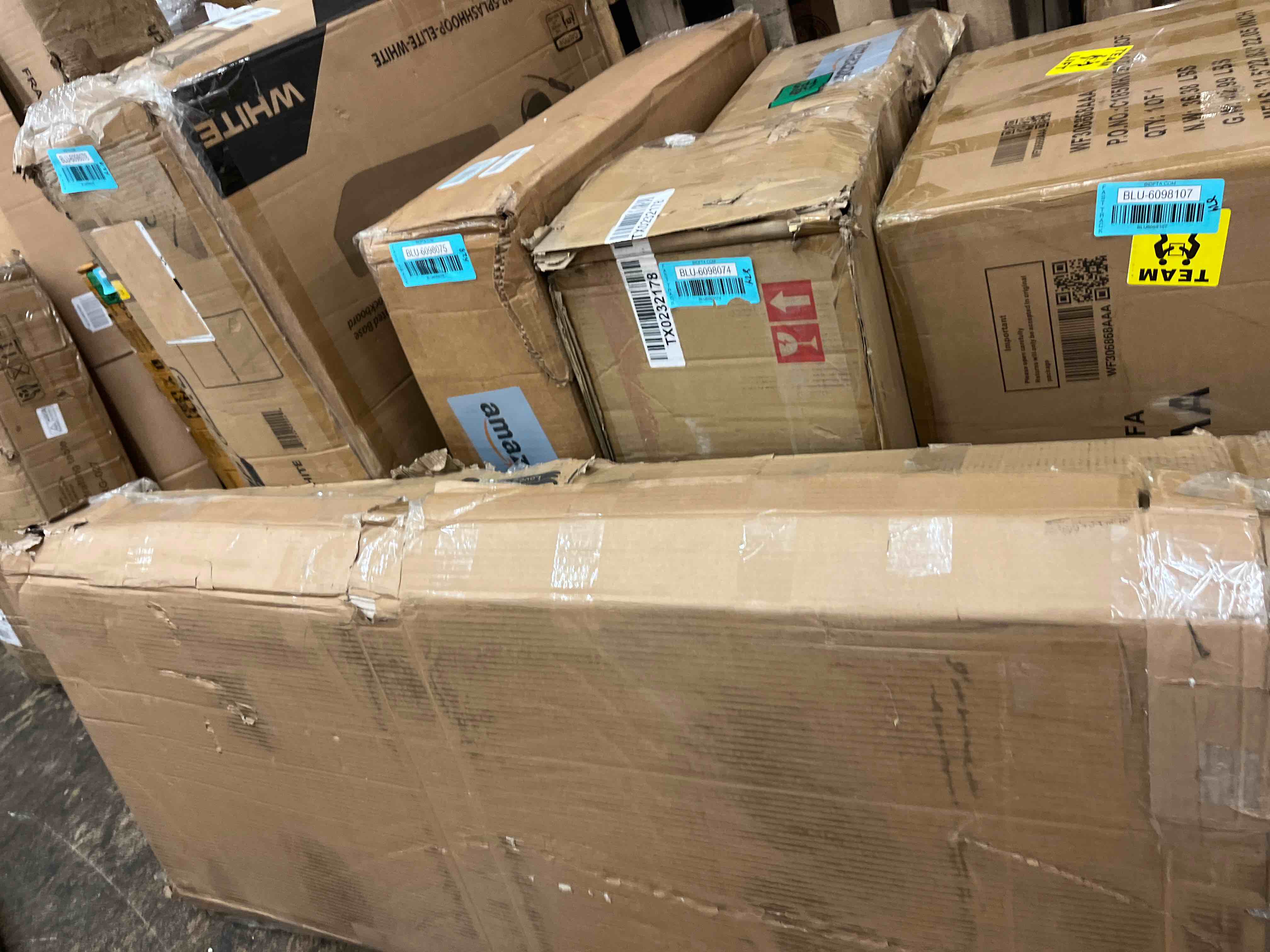 https://s3.amazonaws.com/lotting-images-prod/phillipi/BLU6098106_1714682770876.jpeg