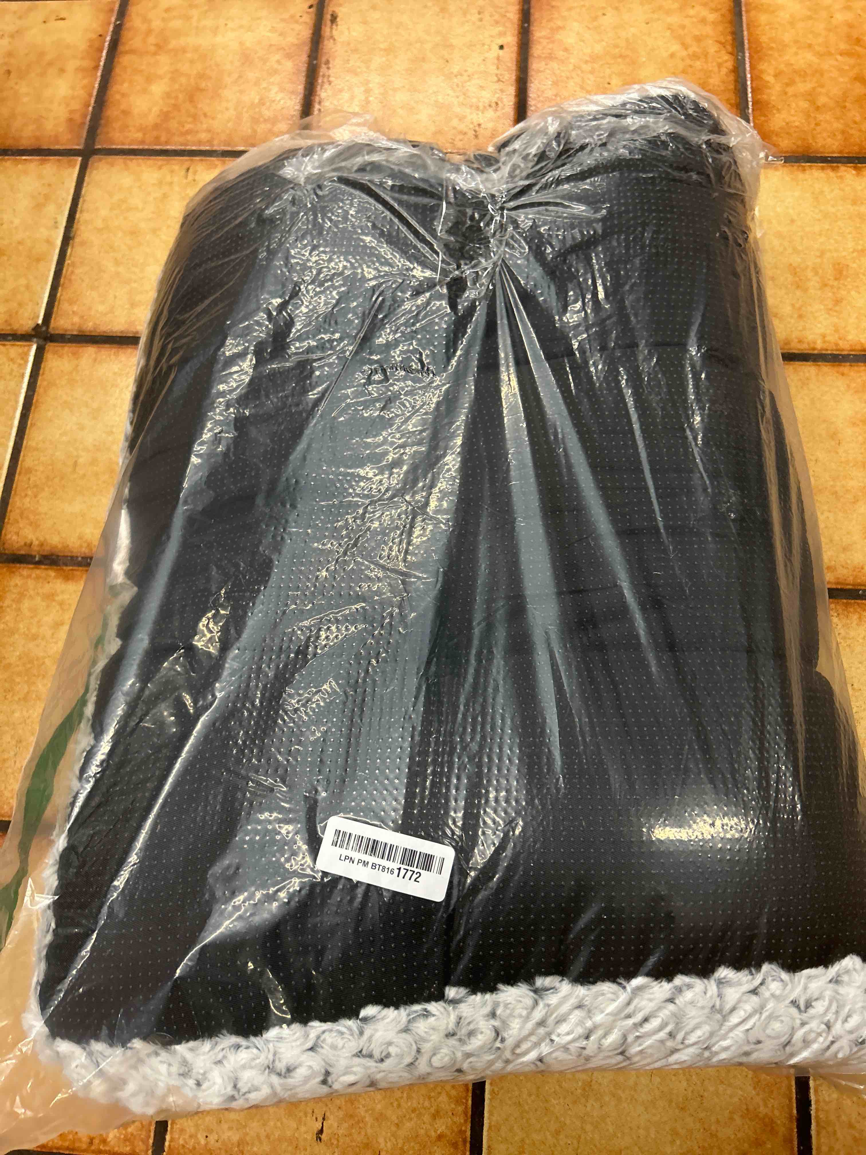 https://s3.amazonaws.com/lotting-images-prod/phillipi/BLU6098891_1715838232689.jpeg