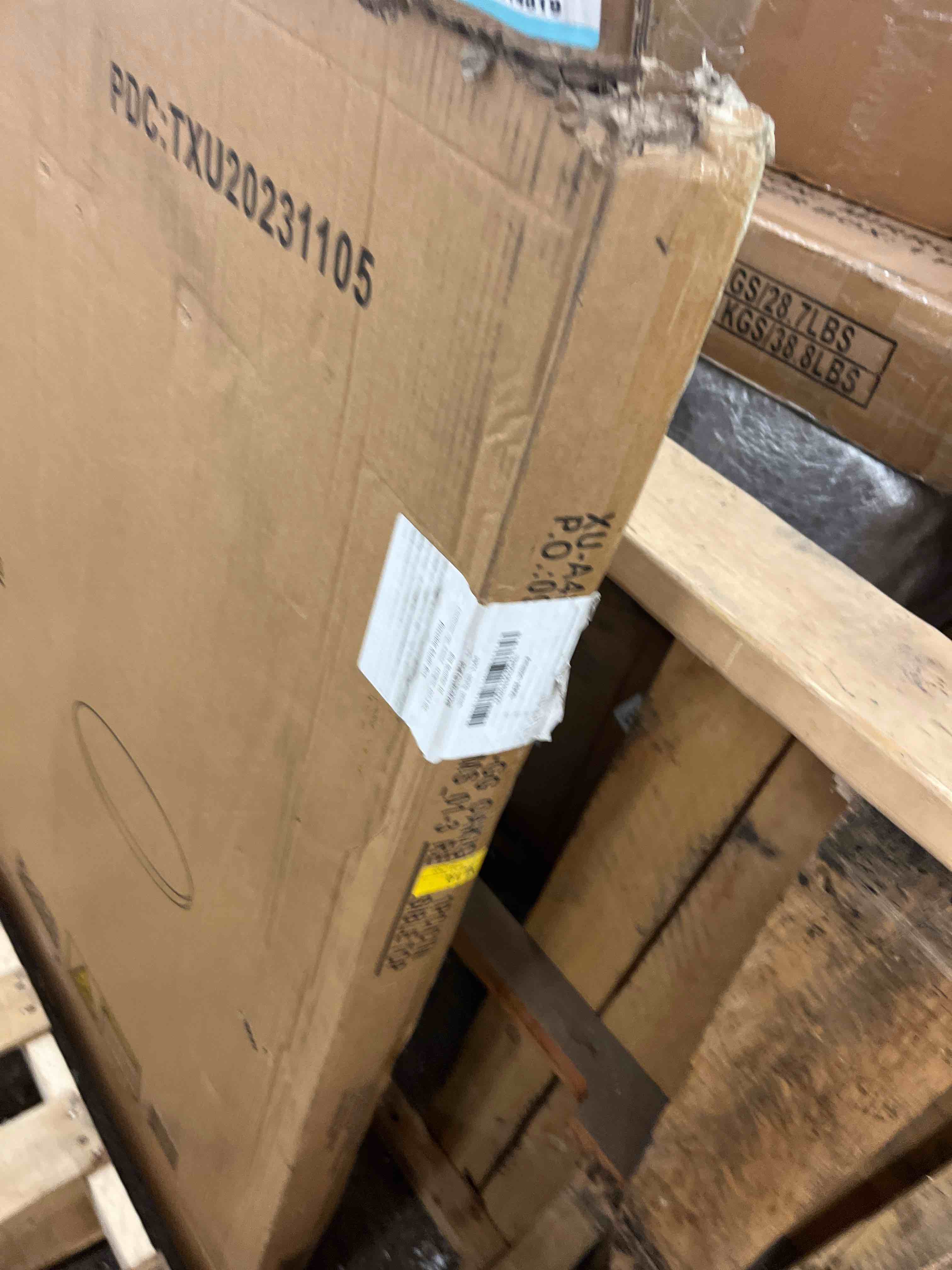 https://s3.amazonaws.com/lotting-images-prod/phillipi/BLU6100981_1716460934088.jpeg
