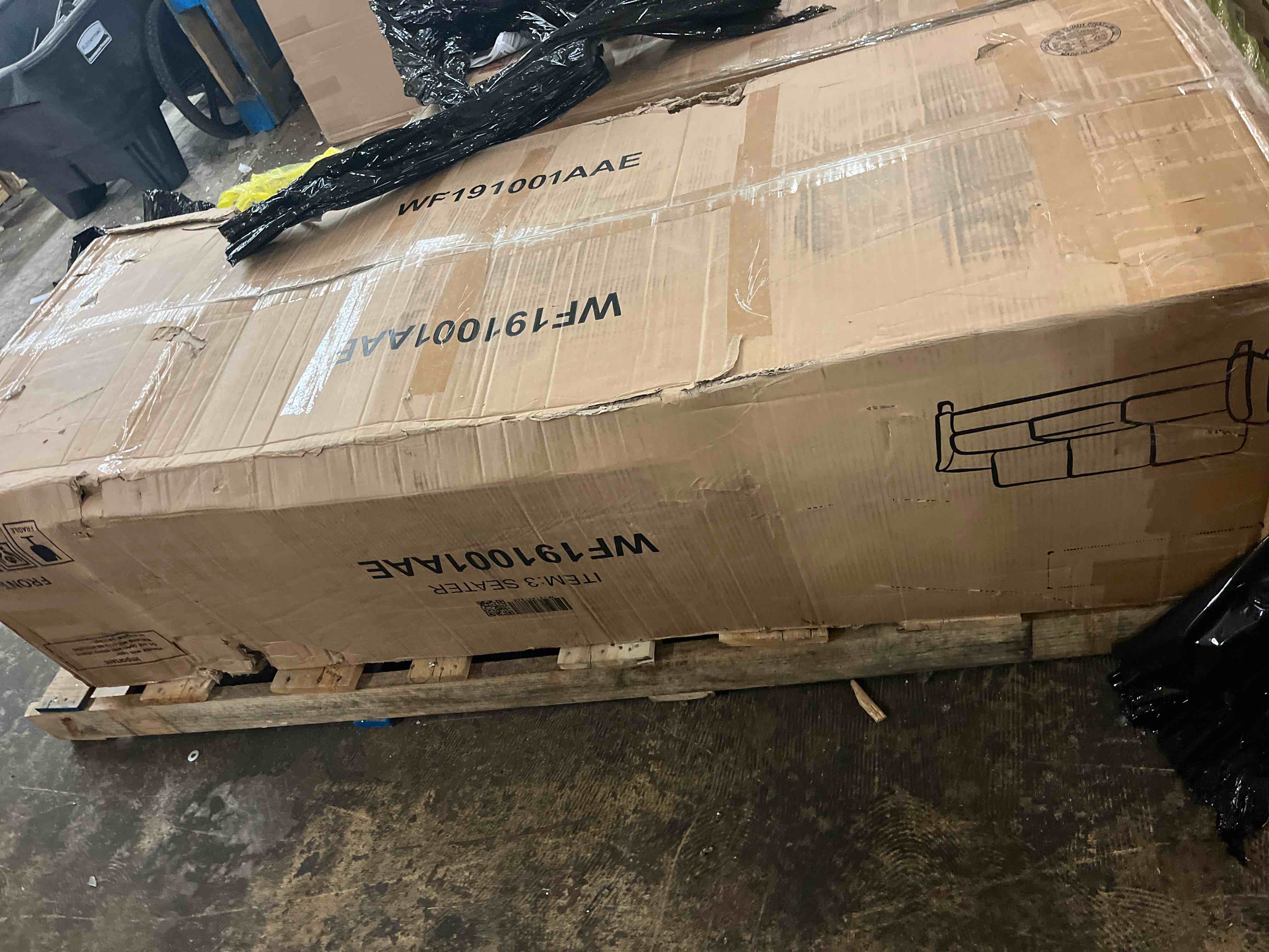 https://s3.amazonaws.com/lotting-images-prod/phillipi/BLU6101034_1716539589354.jpeg