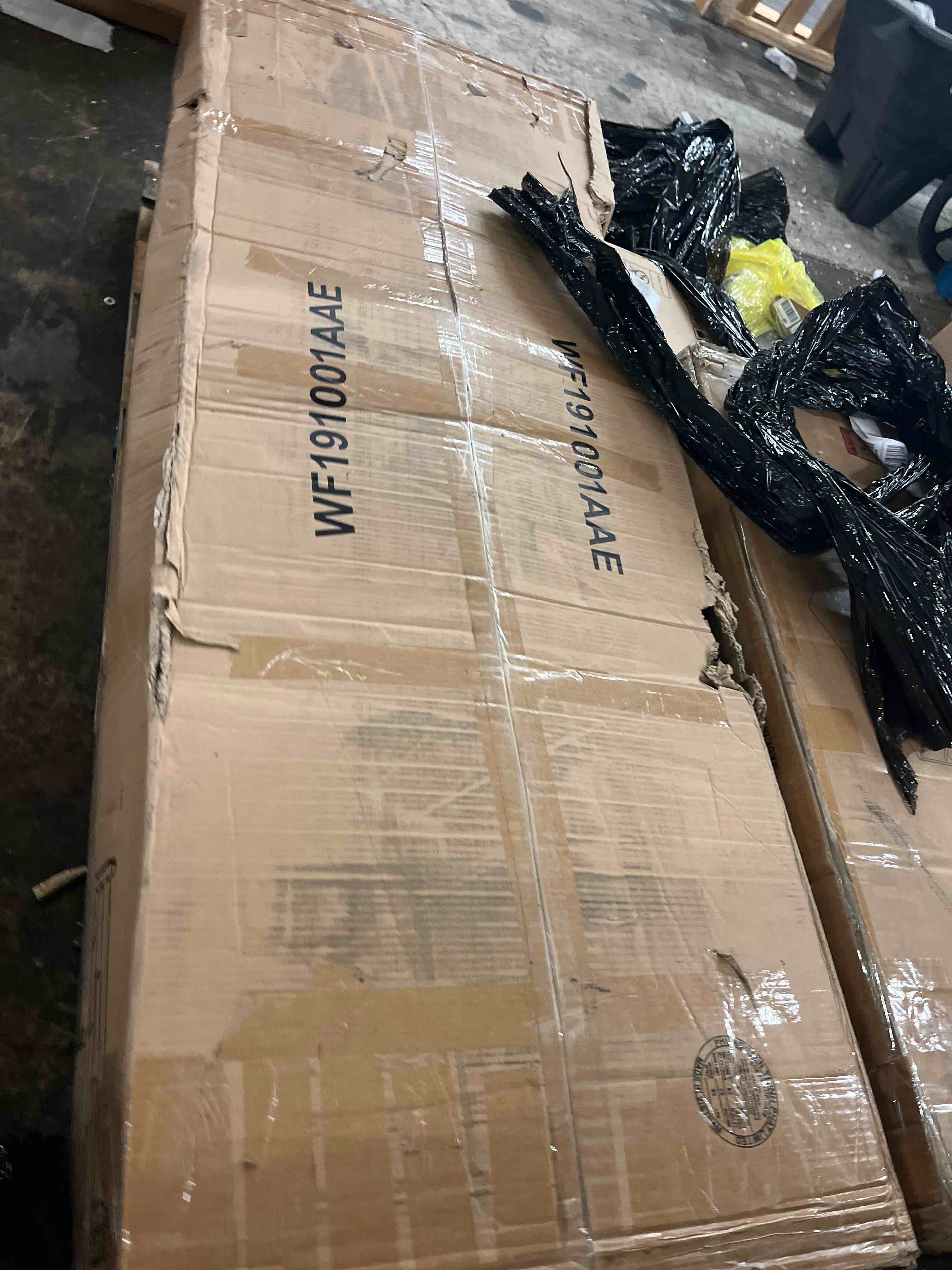 https://s3.amazonaws.com/lotting-images-prod/phillipi/BLU6101034_1716539591583.jpeg