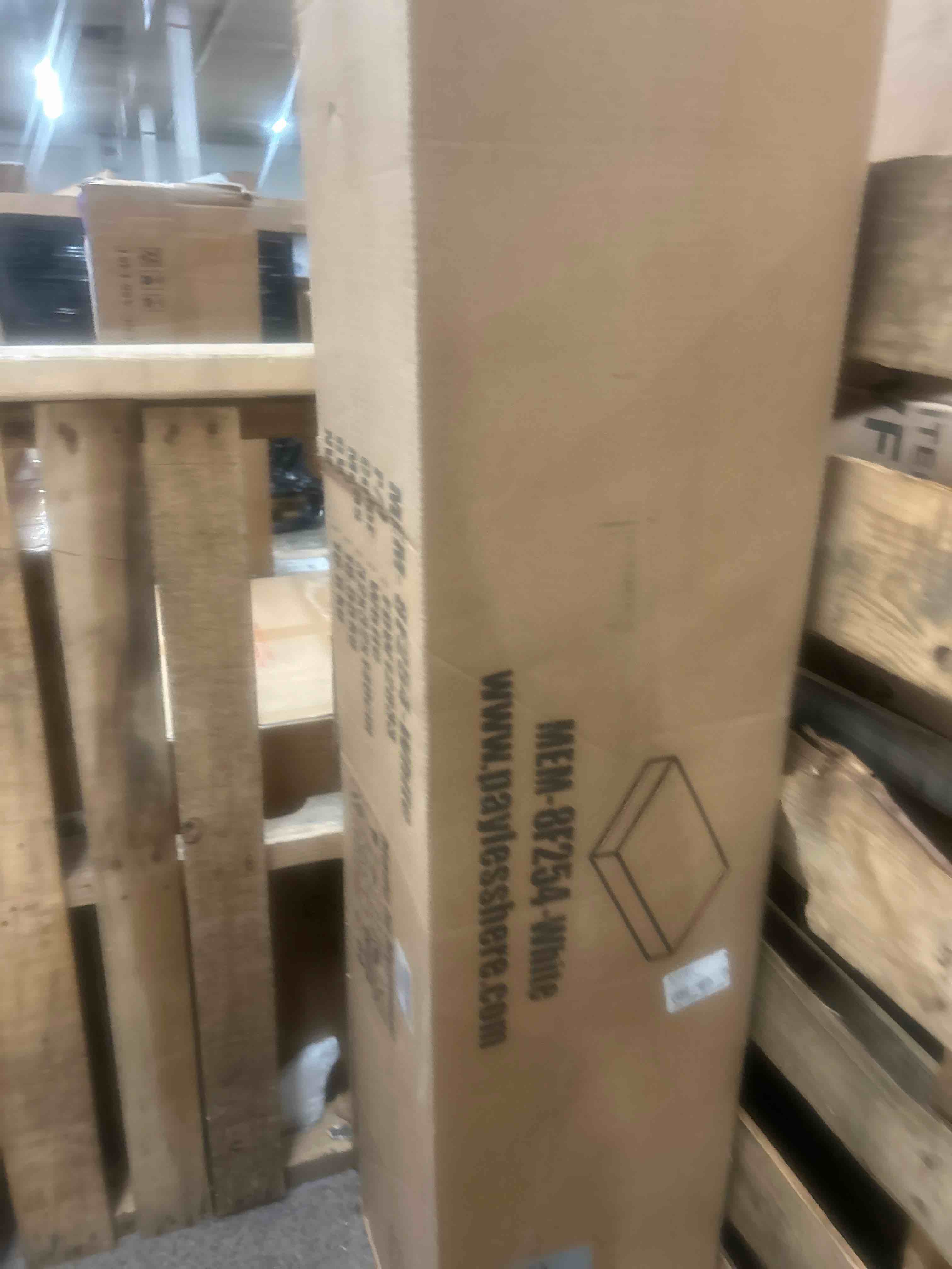 https://s3.amazonaws.com/lotting-images-prod/phillipi/BLU6101119_1716579093984.jpeg