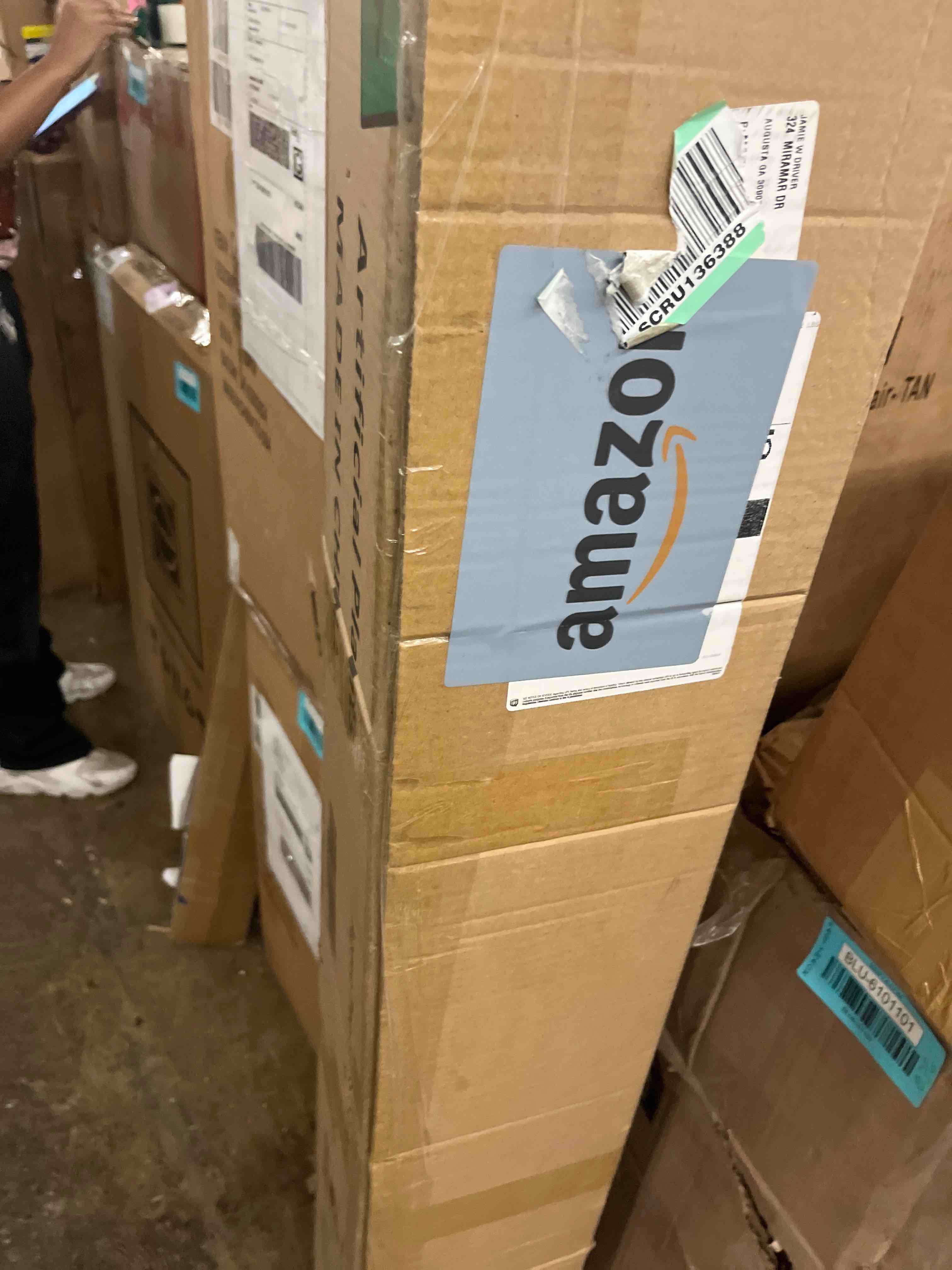 https://s3.amazonaws.com/lotting-images-prod/phillipi/BLU6101137_1716586994902.jpeg