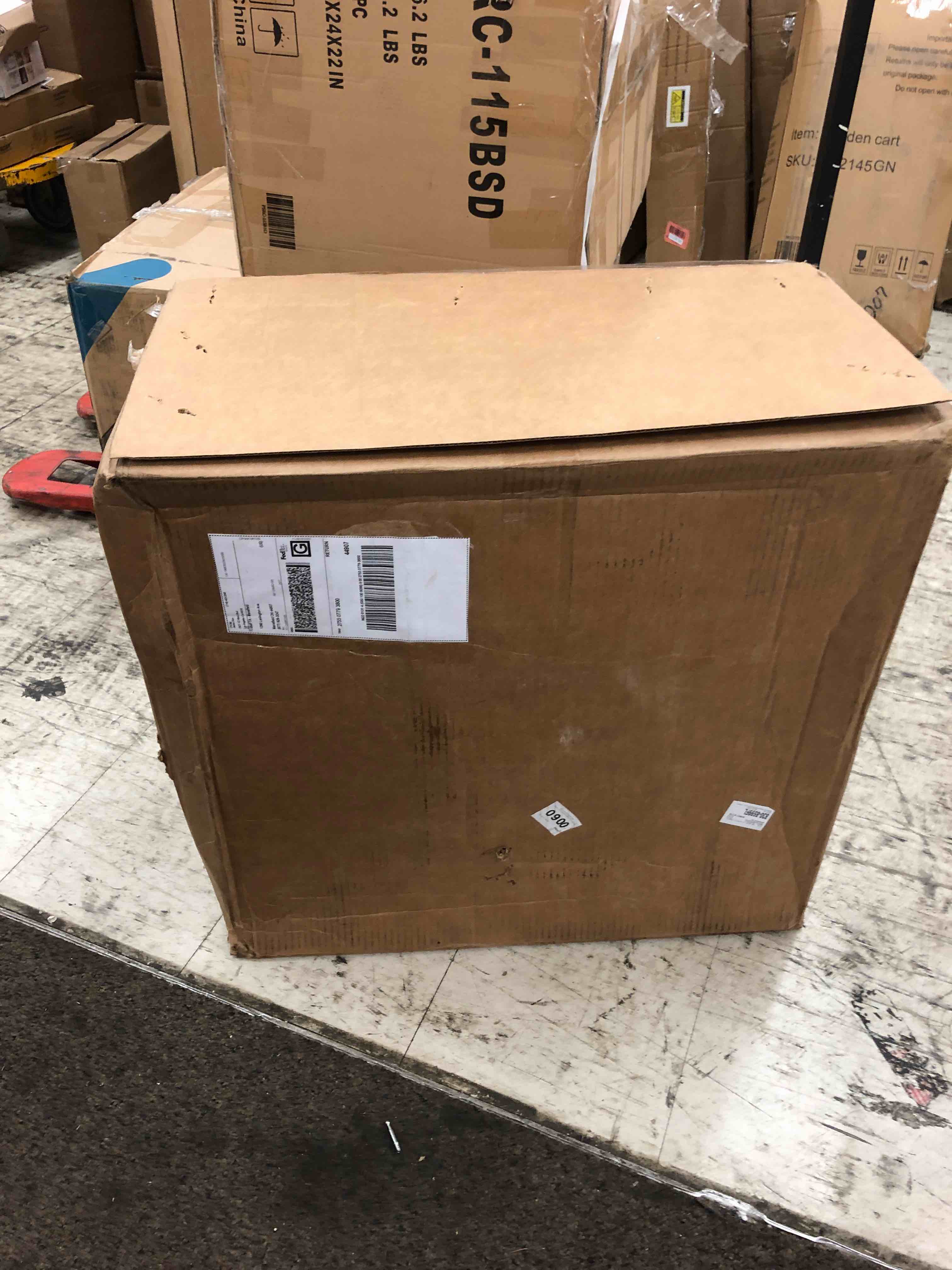 https://s3.amazonaws.com/lotting-images-prod/phillipi/BLU6101798_1719966646615.jpeg