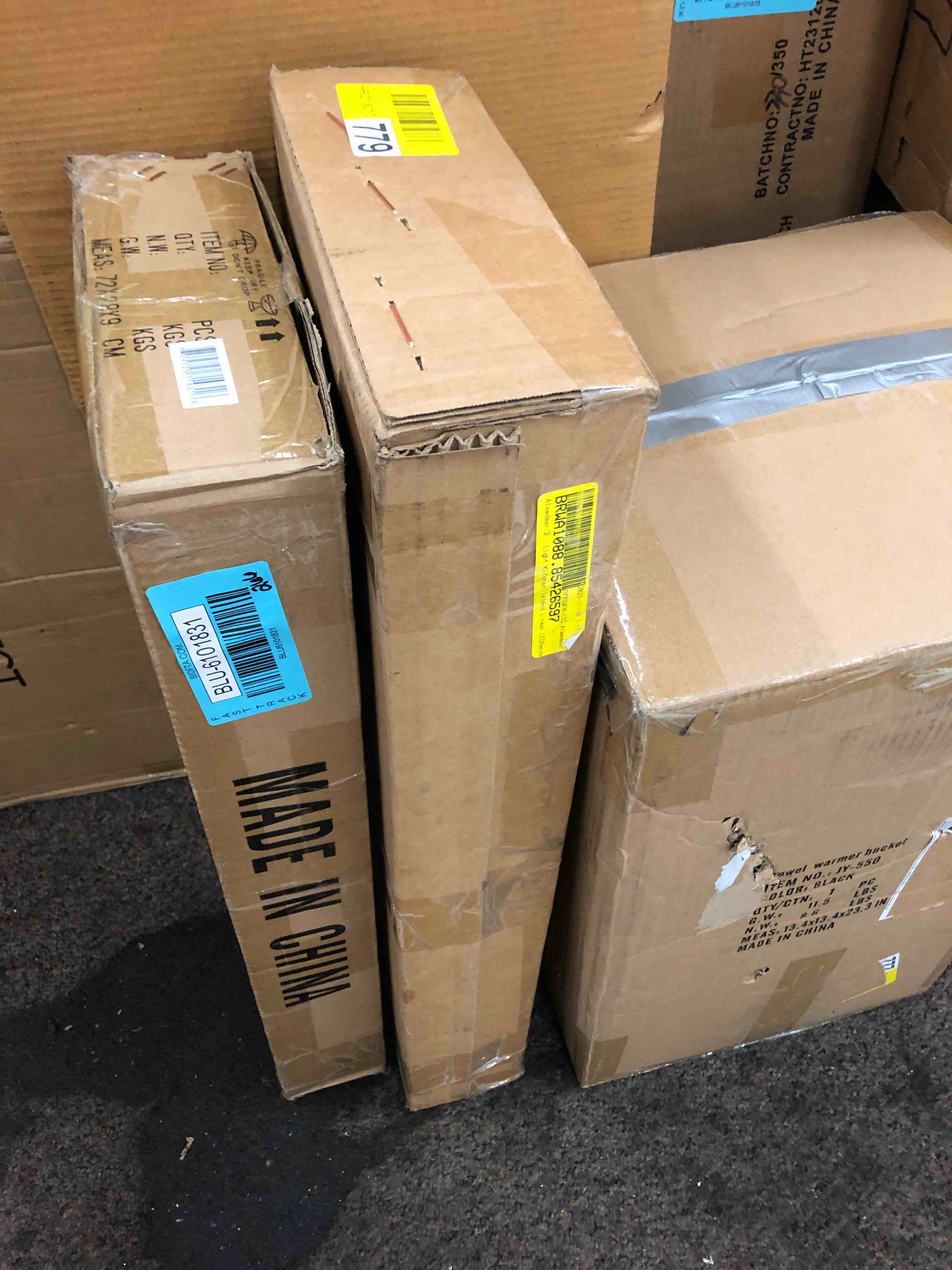 https://s3.amazonaws.com/lotting-images-prod/phillipi/BLU6101829_1719972881440.jpeg