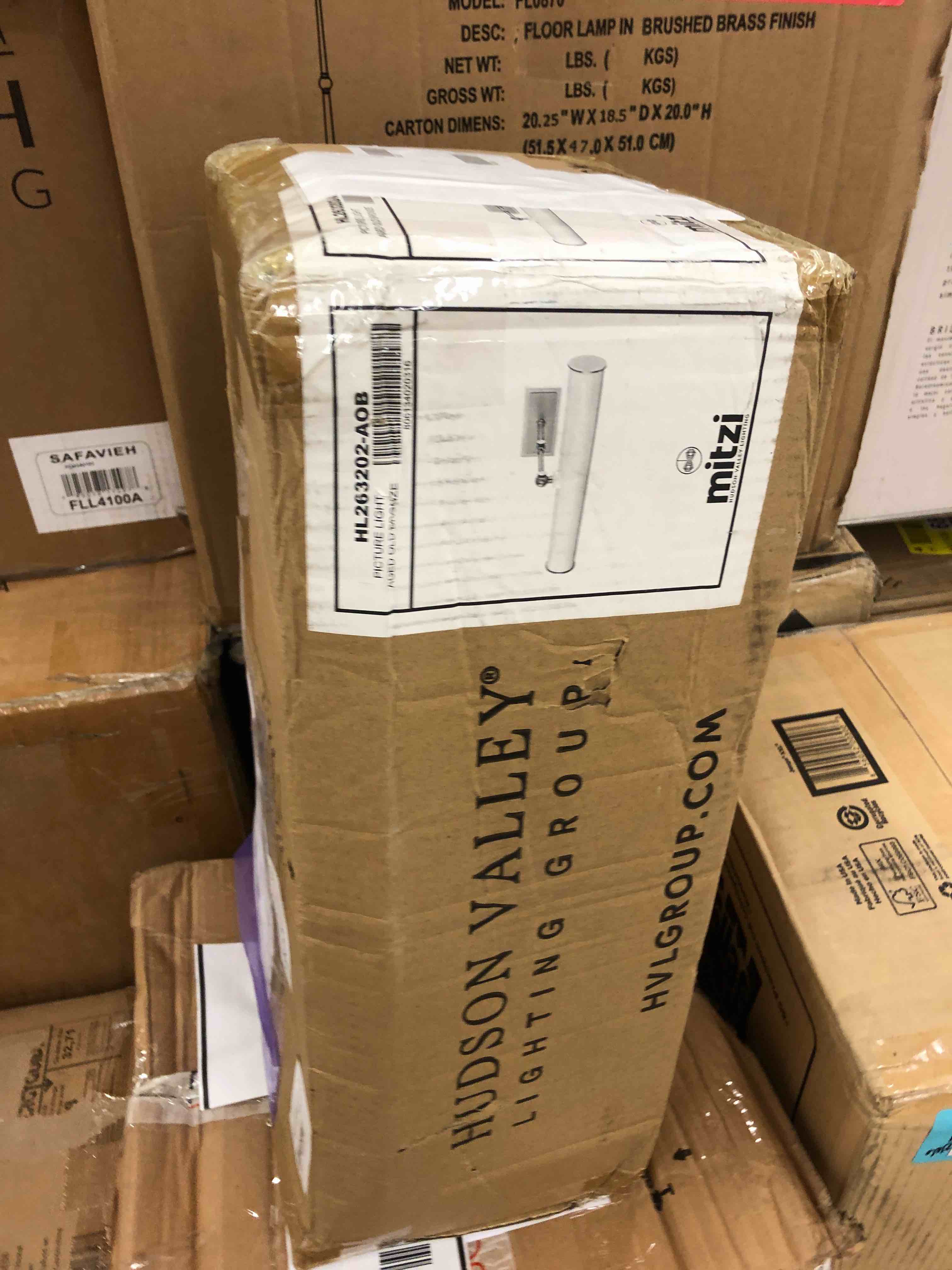 https://s3.amazonaws.com/lotting-images-prod/phillipi/BLU6101832_1719974014393.jpeg