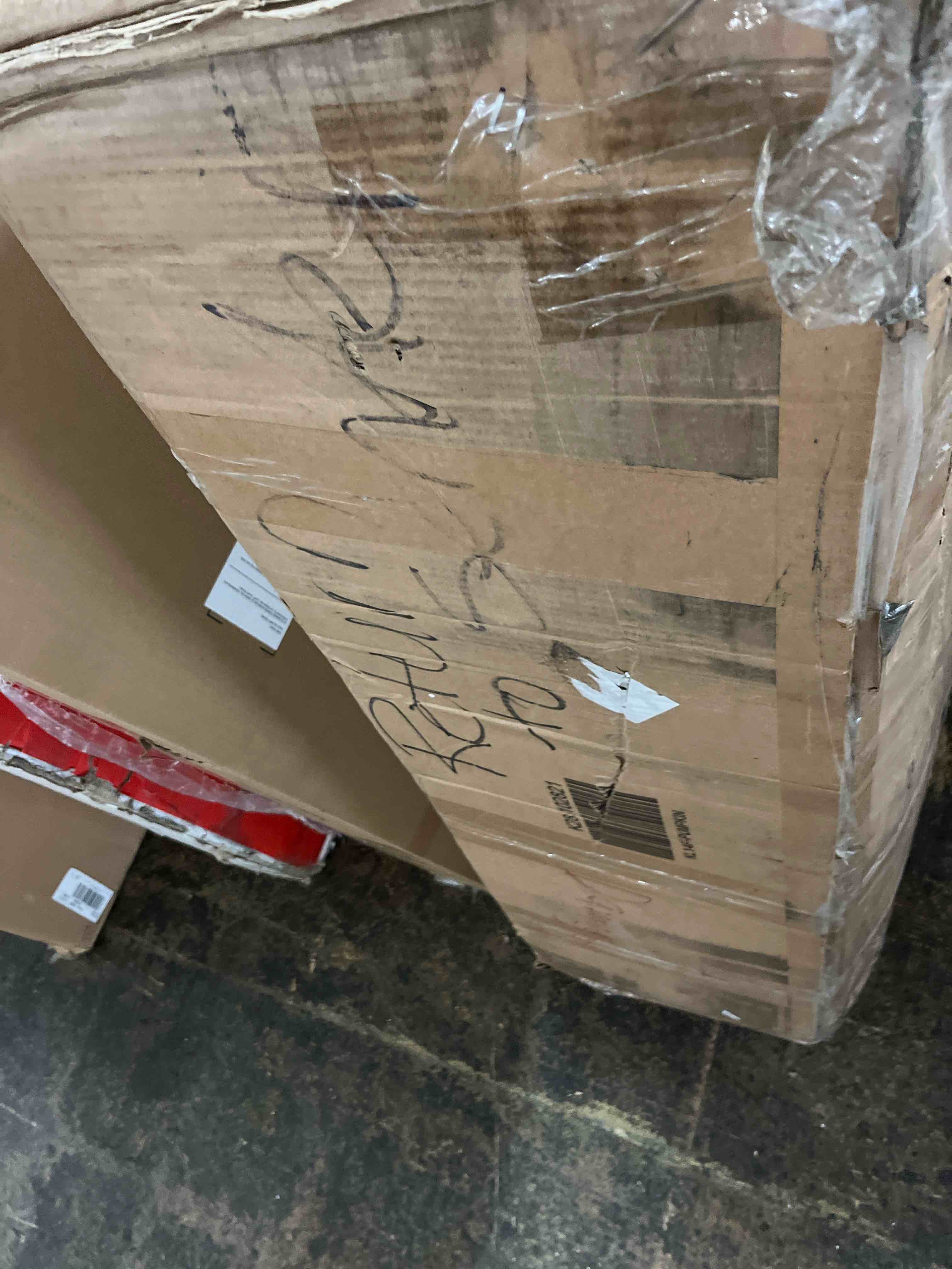https://s3.amazonaws.com/lotting-images-prod/phillipi/BLU6102854_1718179508658.jpeg