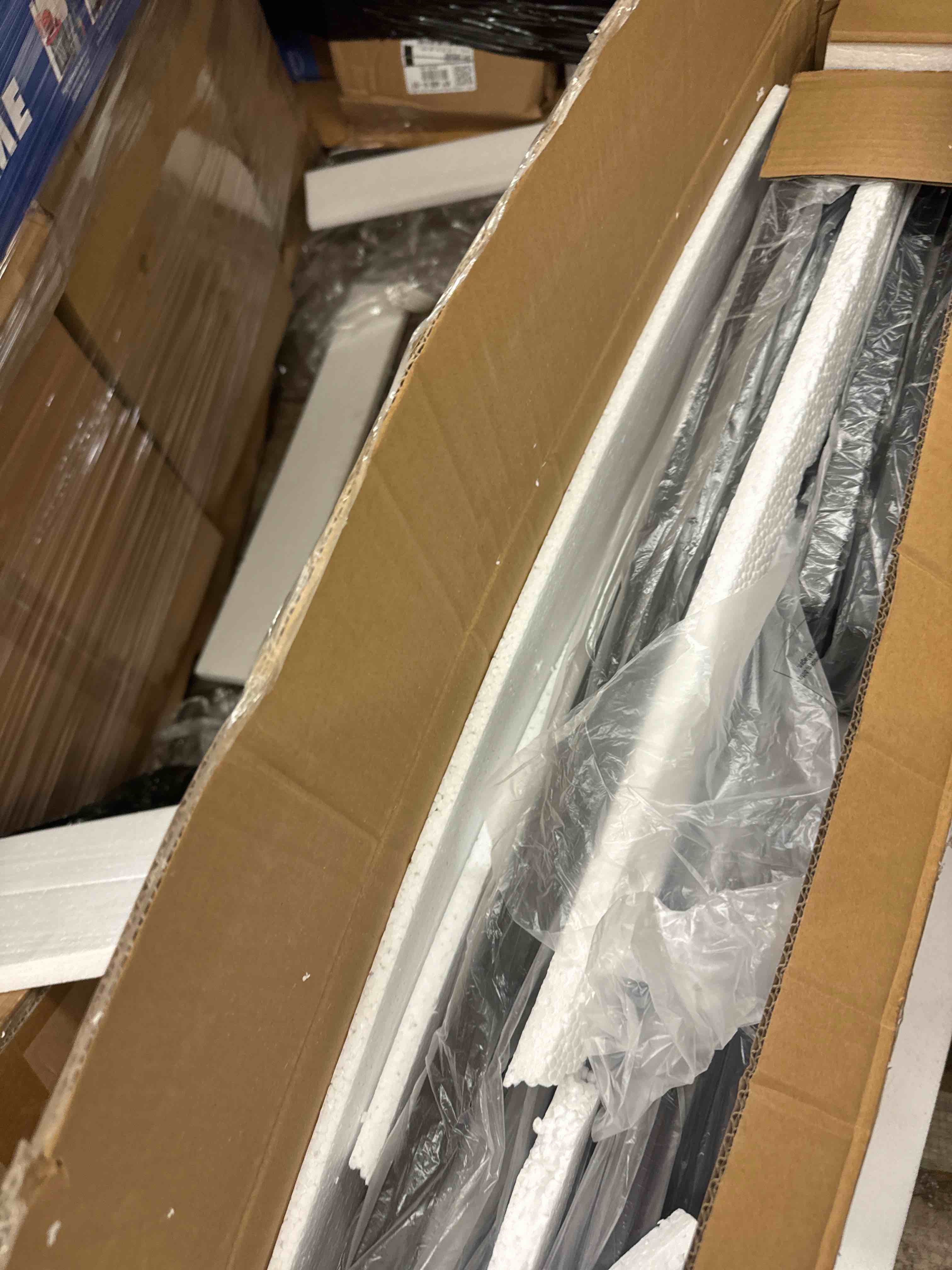 https://s3.amazonaws.com/lotting-images-prod/phillipi/BLU6129674_1722353798462.jpeg