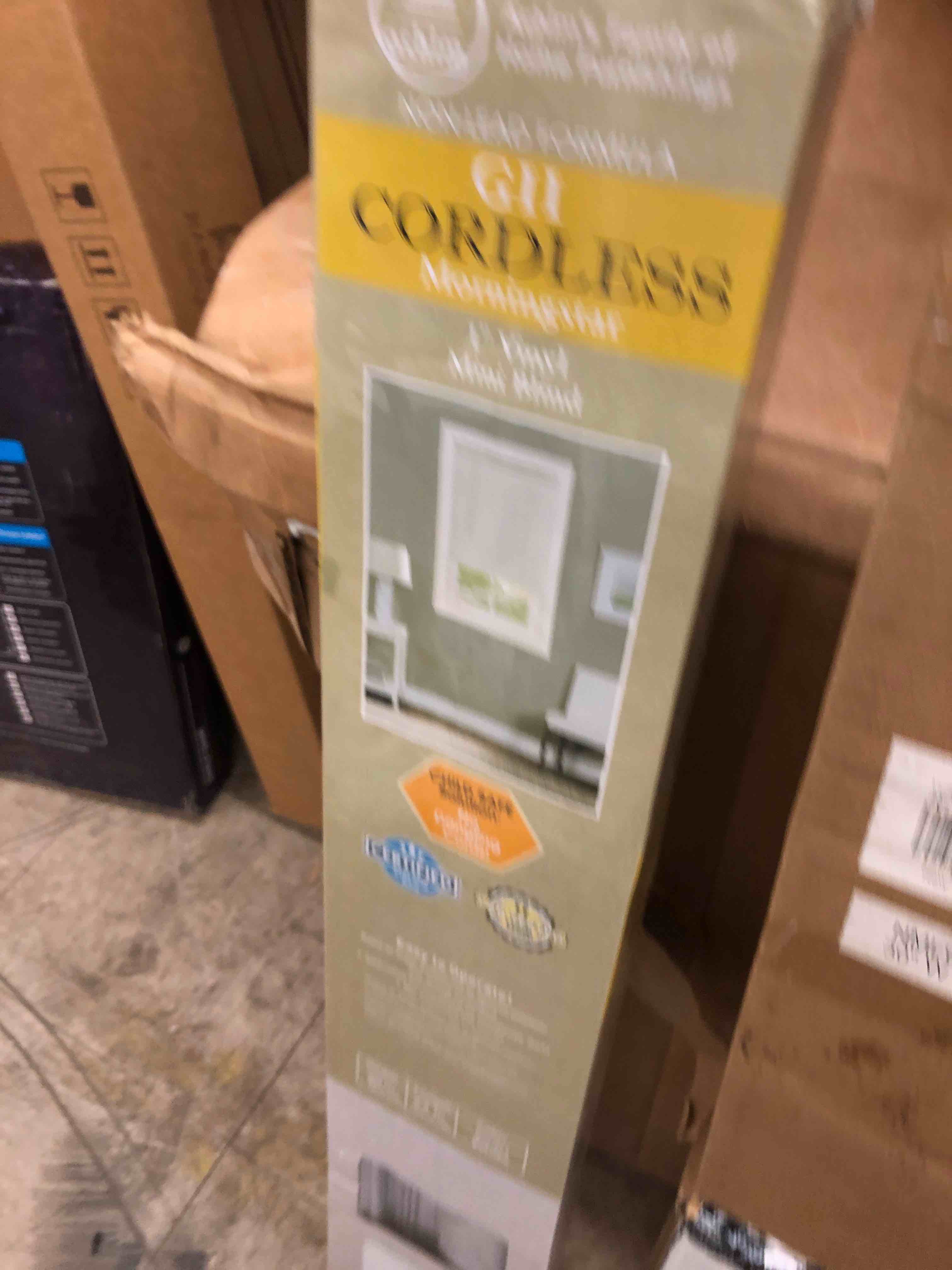 https://s3.amazonaws.com/lotting-images-prod/phillipi/BLU6130827_1730389036828.jpeg