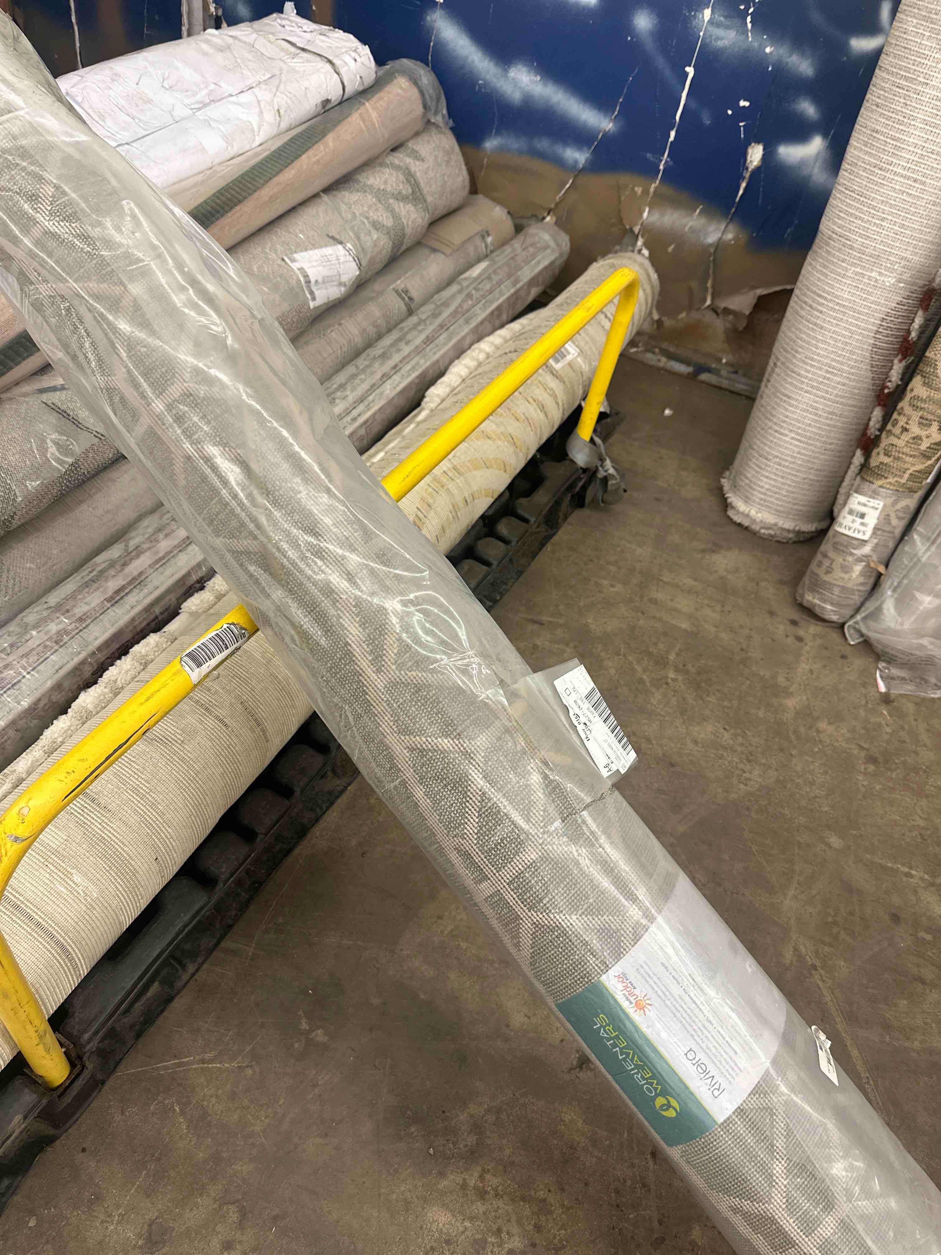 https://s3.amazonaws.com/lotting-images-prod/phillipi/BLU6130922_1730905176055.jpeg