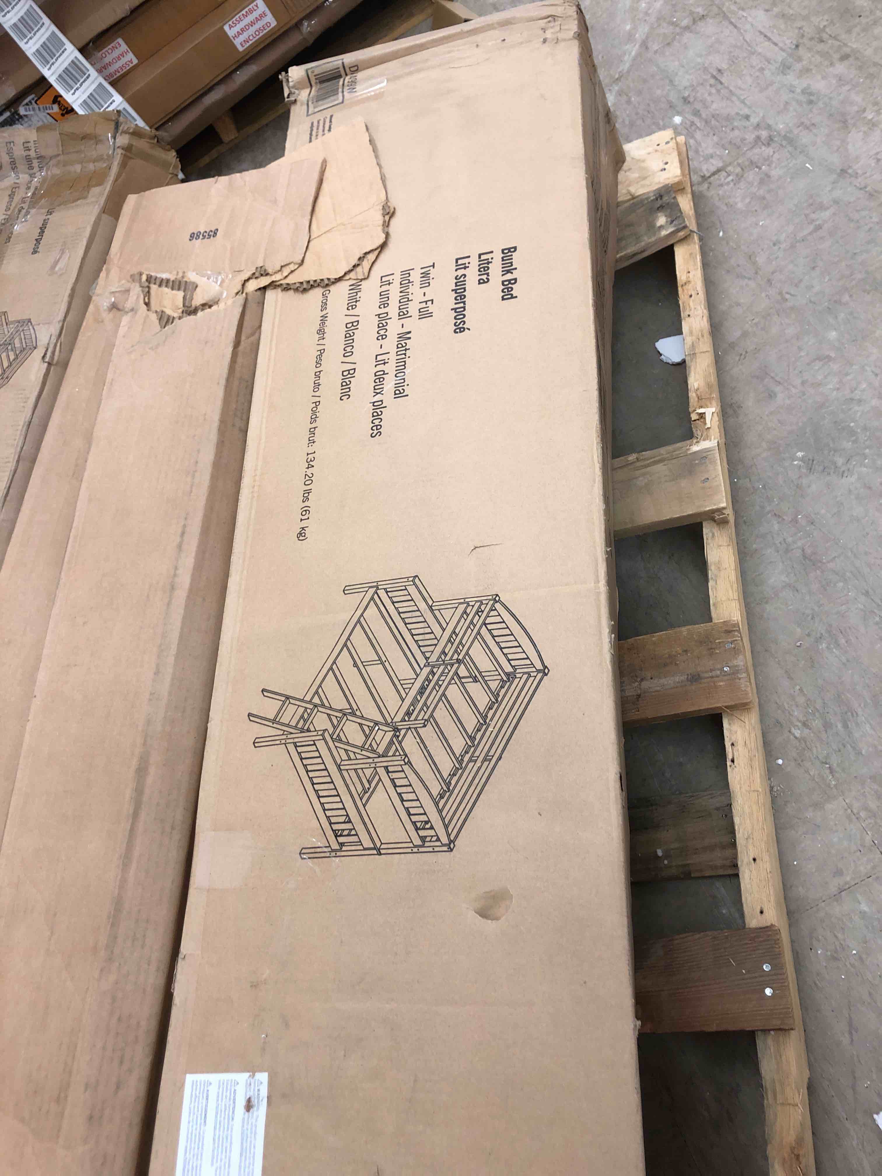https://s3.amazonaws.com/lotting-images-prod/phillipi/BLU6134387_1712675280487.jpeg