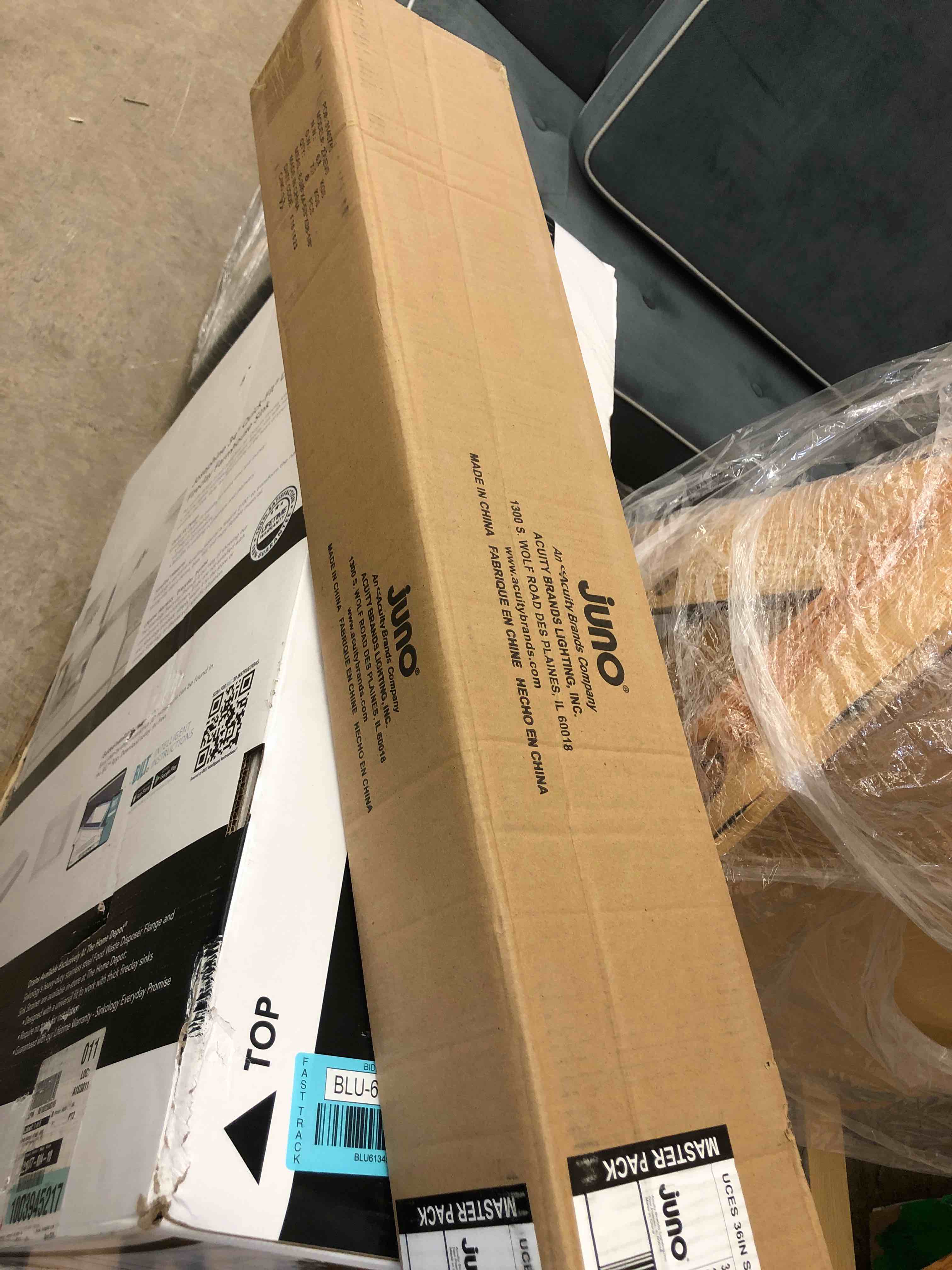 https://s3.amazonaws.com/lotting-images-prod/phillipi/BLU6134589_1713882446962.jpeg
