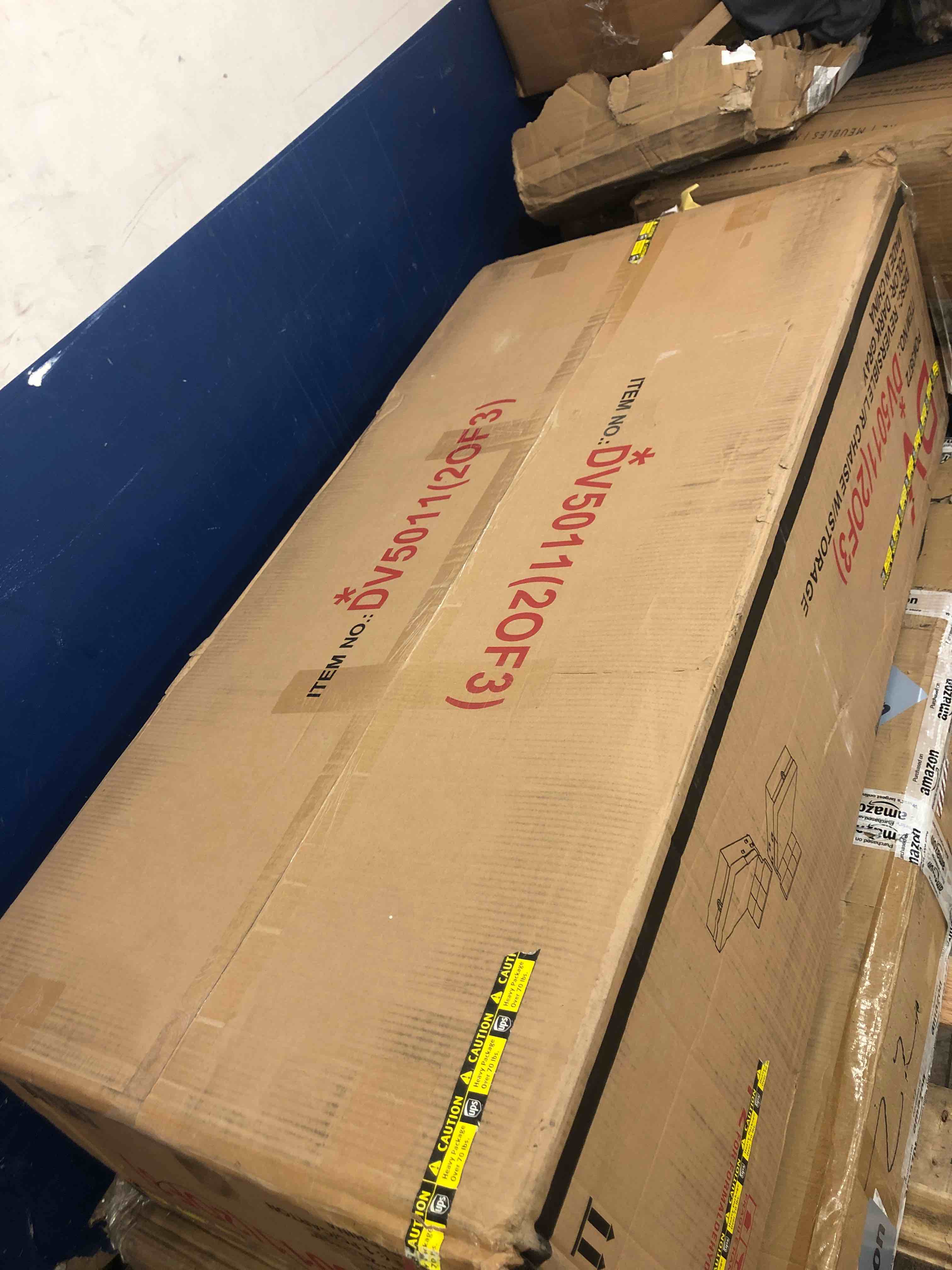 https://s3.amazonaws.com/lotting-images-prod/phillipi/BLU6135269_1718637536866.jpeg