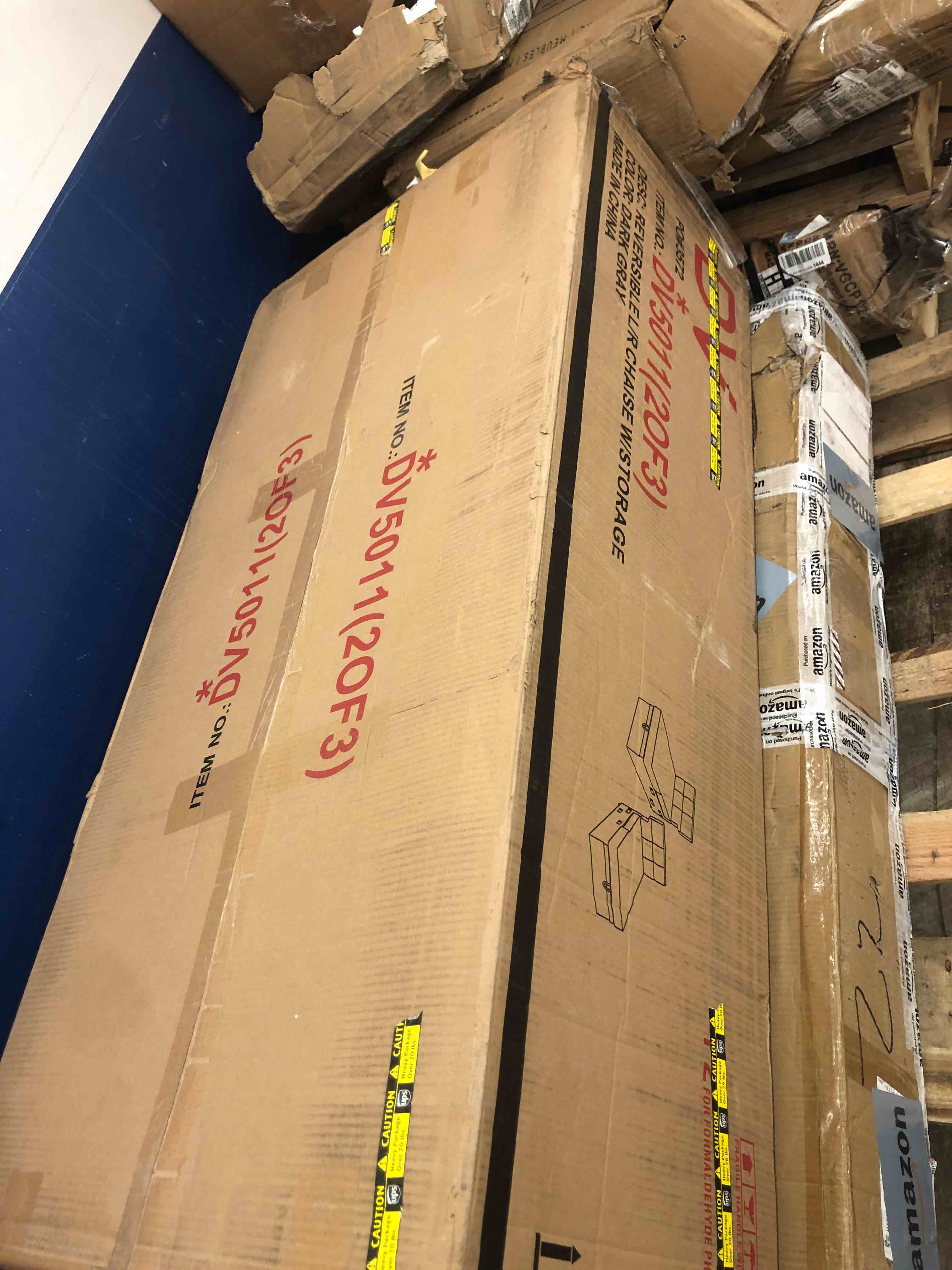 https://s3.amazonaws.com/lotting-images-prod/phillipi/BLU6135269_1718637538598.jpeg