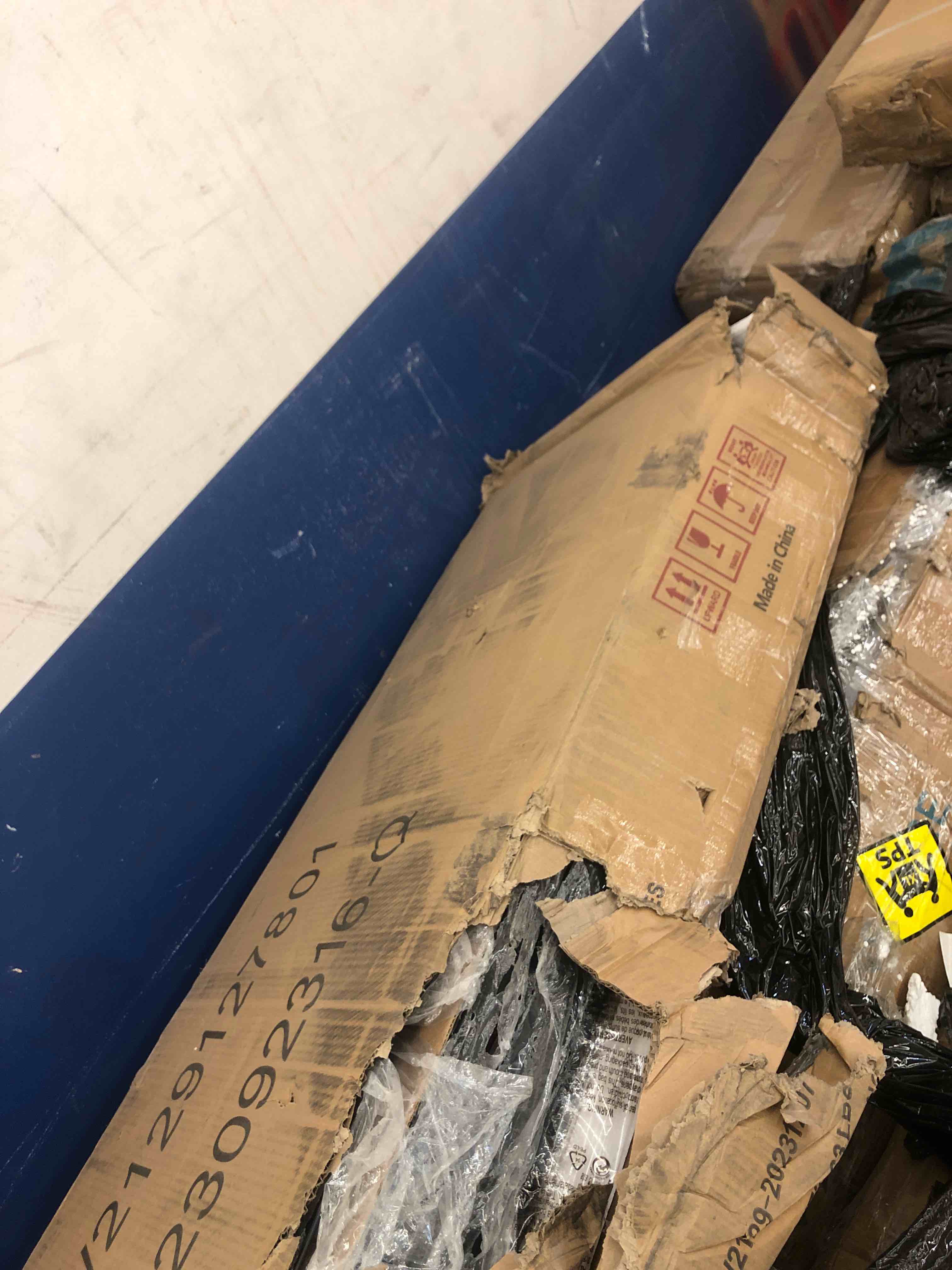https://s3.amazonaws.com/lotting-images-prod/phillipi/BLU6135279_1718640126084.jpeg
