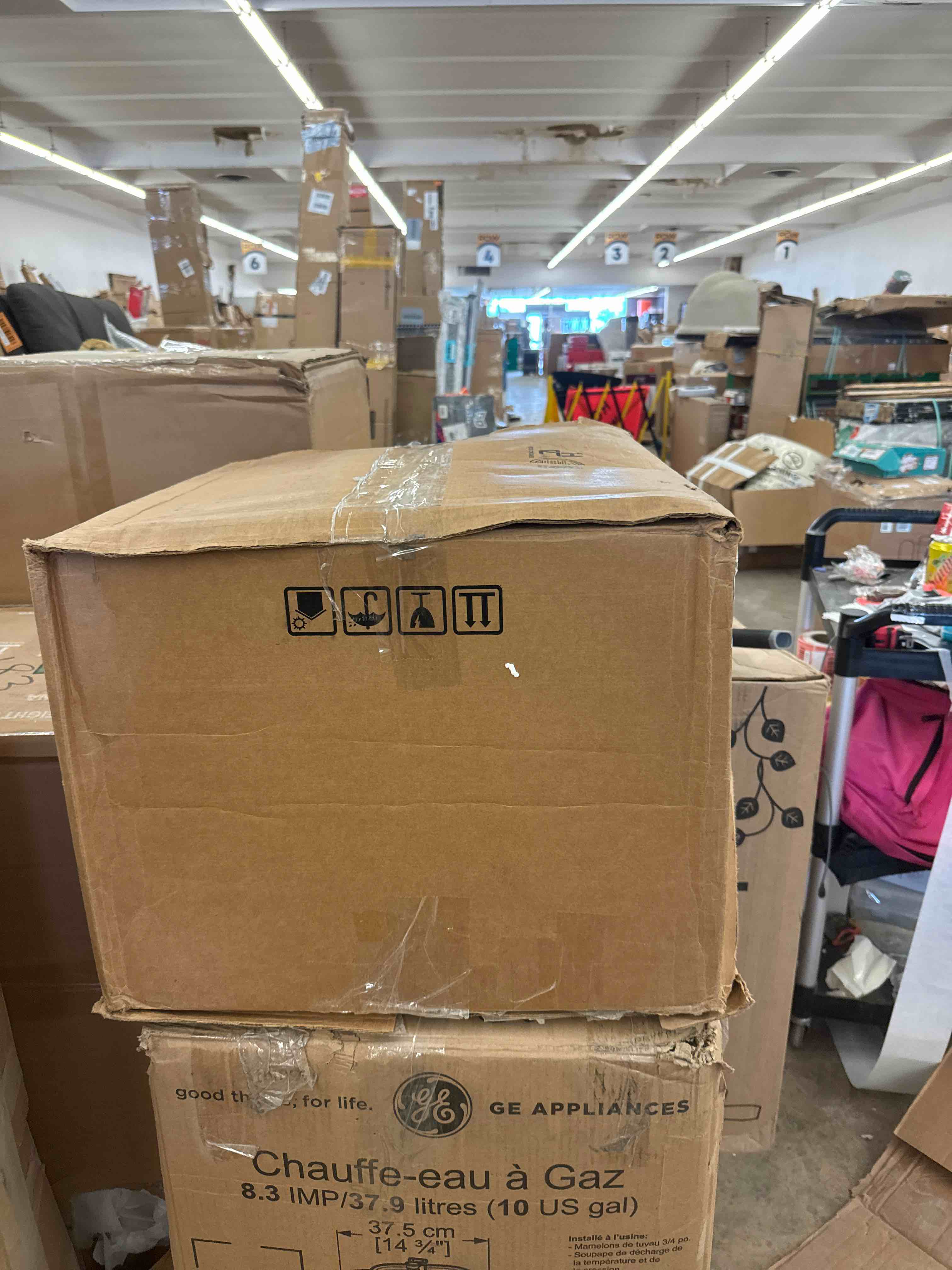 https://s3.amazonaws.com/lotting-images-prod/phillipi/BLU6136447_1714680556799.jpeg