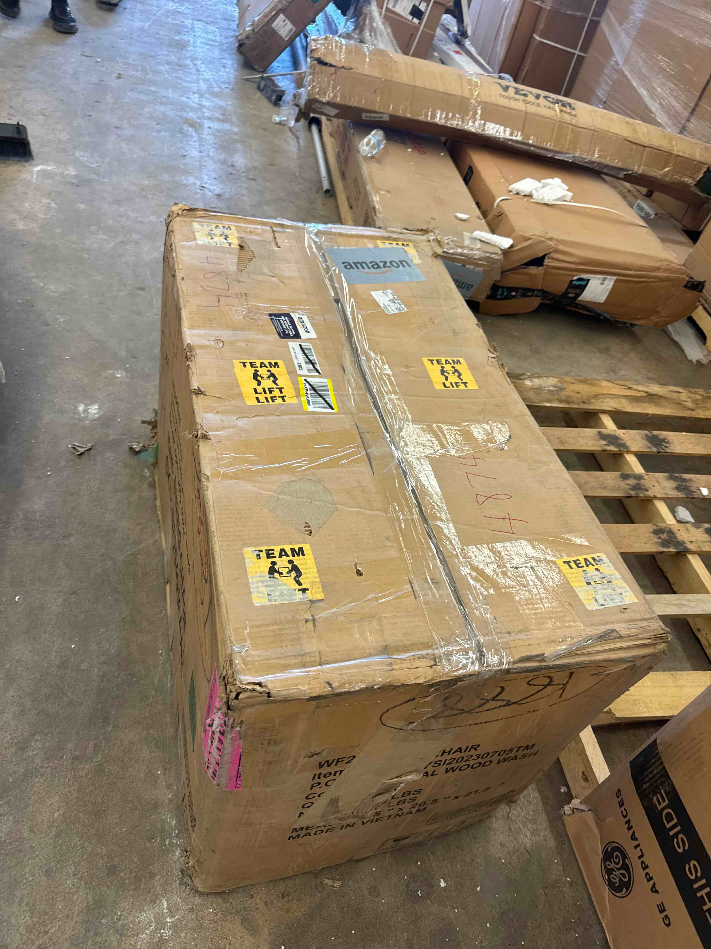 https://s3.amazonaws.com/lotting-images-prod/phillipi/BLU6136453_1714682888685.jpeg