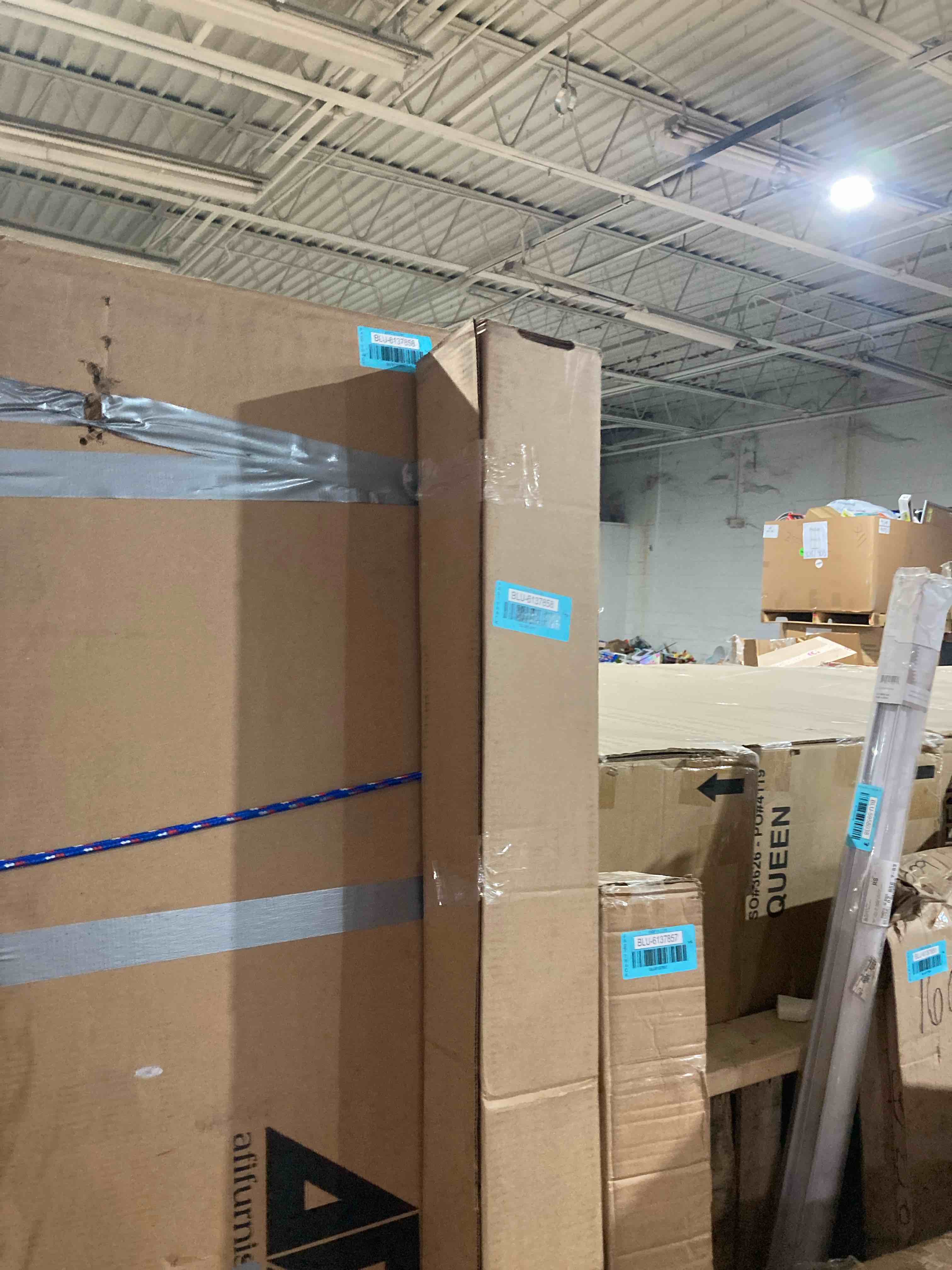 https://s3.amazonaws.com/lotting-images-prod/phillipi/BLU6137858_1715094011373.jpeg