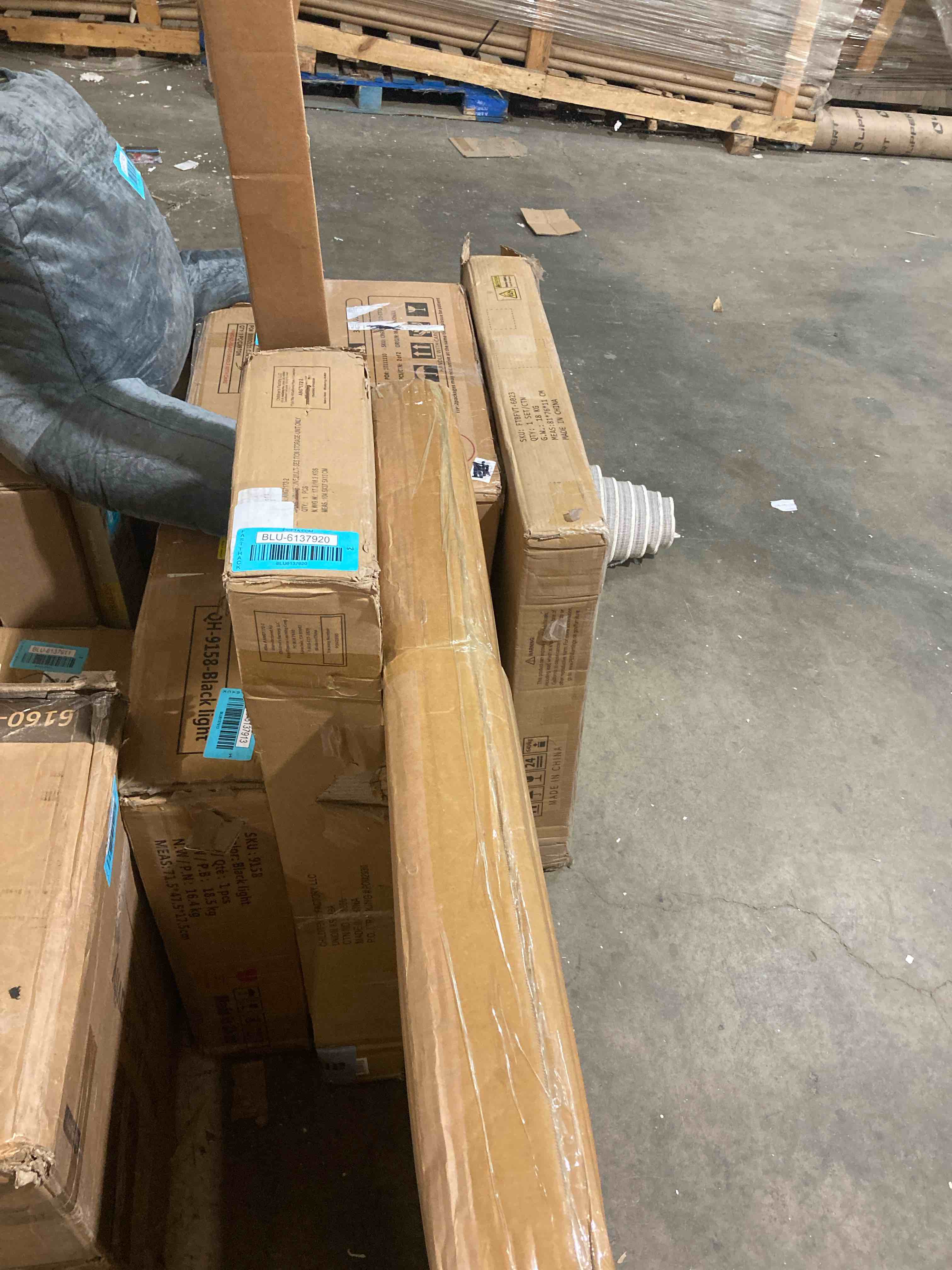 https://s3.amazonaws.com/lotting-images-prod/phillipi/BLU6137921_1715011962967.jpeg