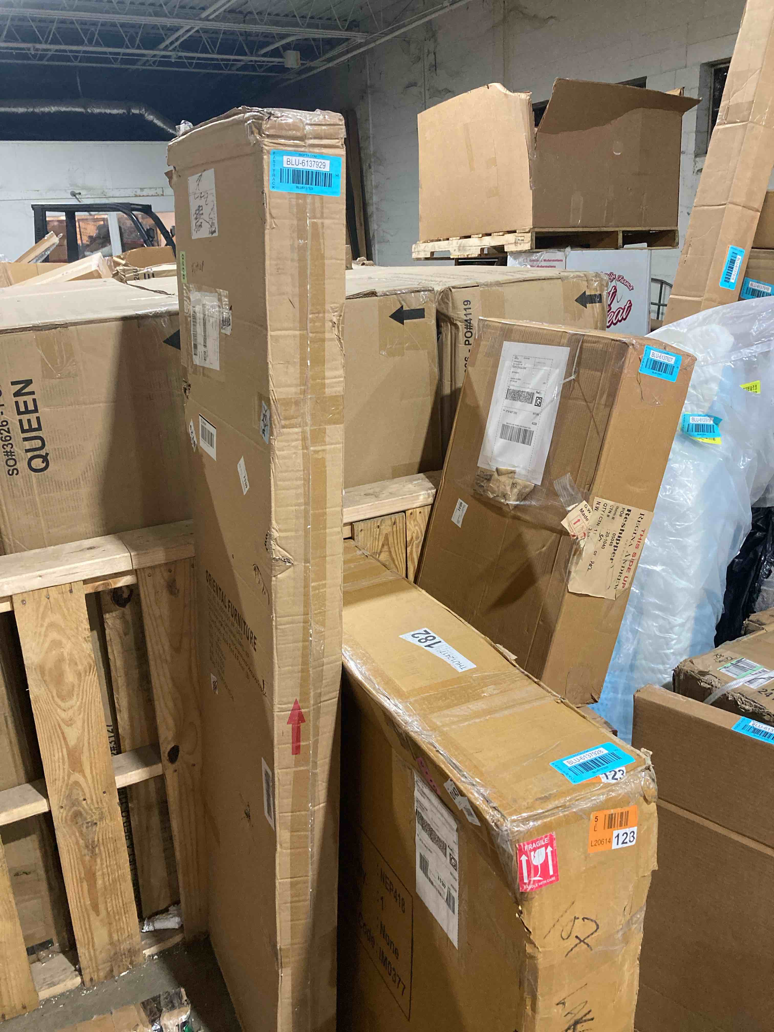 https://s3.amazonaws.com/lotting-images-prod/phillipi/BLU6137929_1715020440055.jpeg