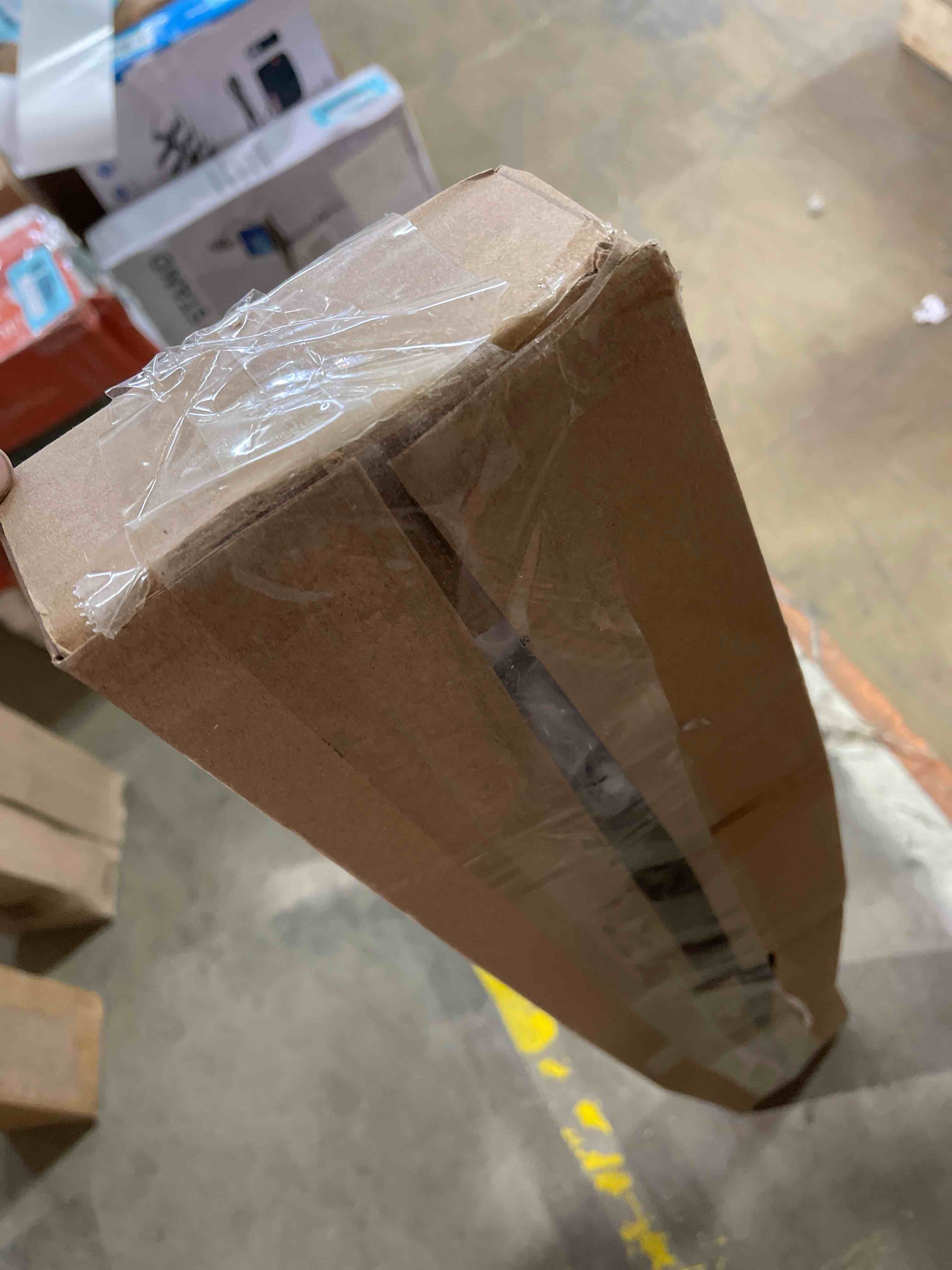 https://s3.amazonaws.com/lotting-images-prod/phillipi/BLU6422603_1721681885593.jpeg
