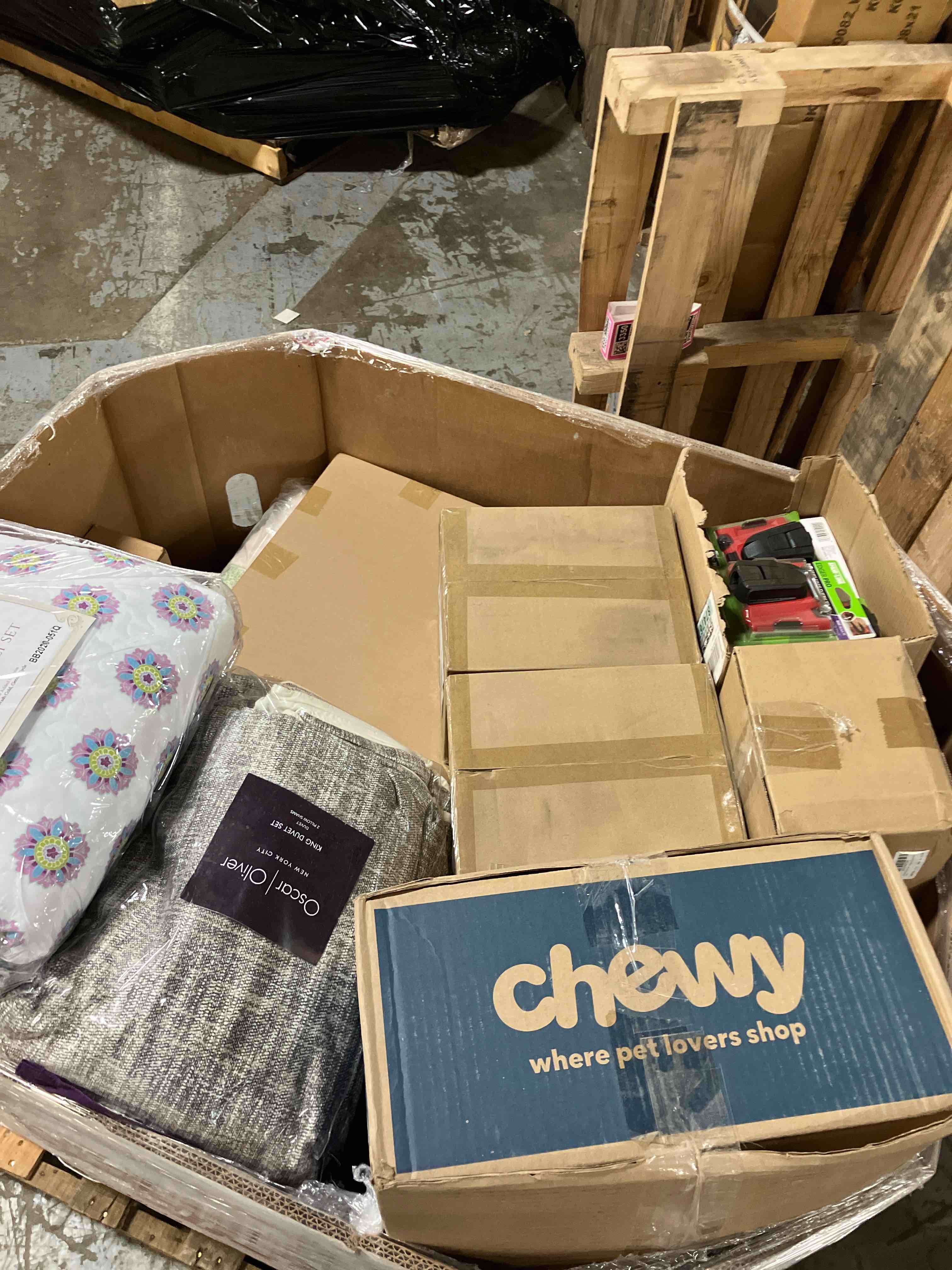 https://s3.amazonaws.com/lotting-images-prod/phillipi/BLU6423247_1732660038060.jpeg