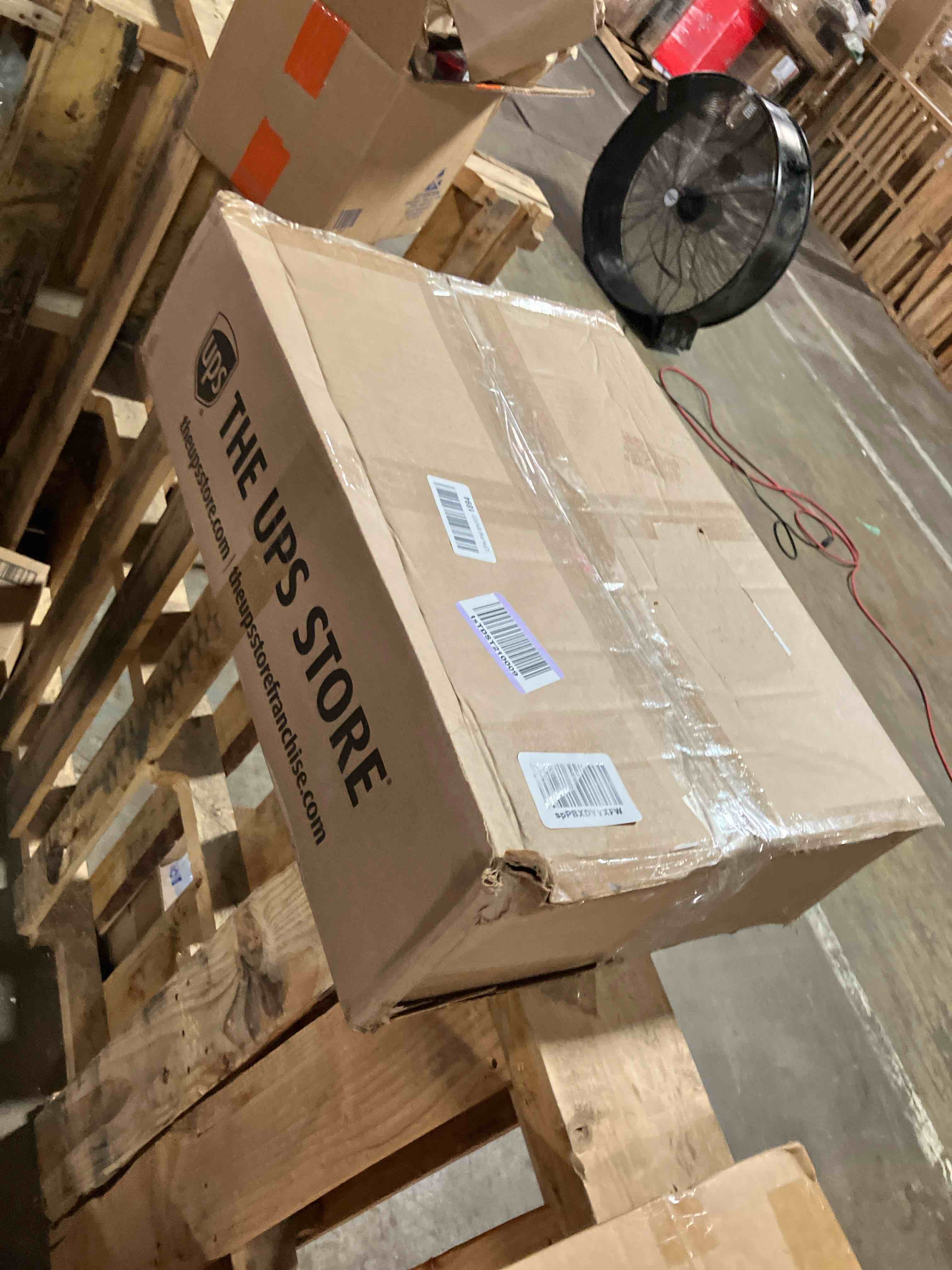 https://s3.amazonaws.com/lotting-images-prod/phillipi/BLU6458069_1724950079970.jpeg