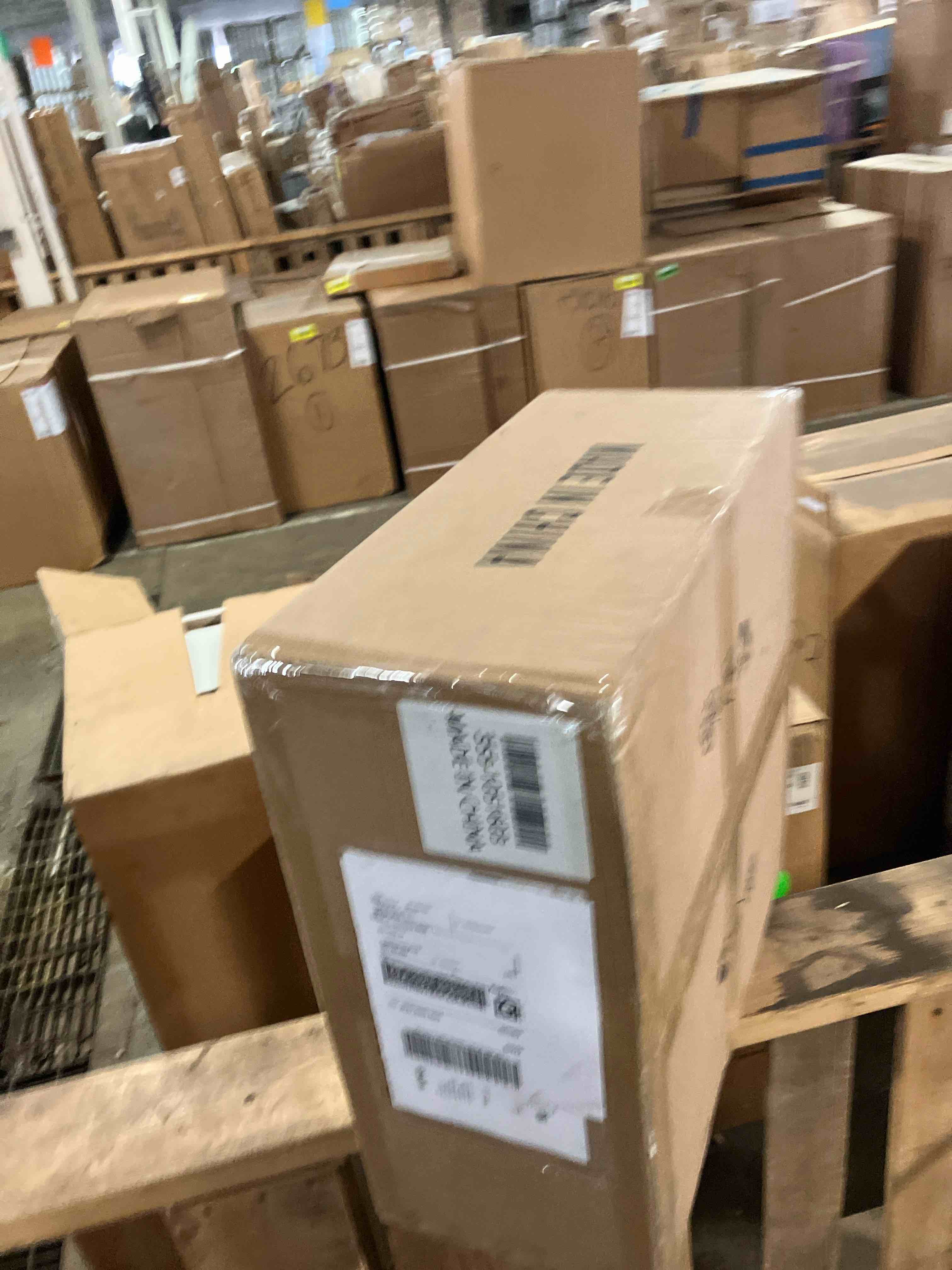 https://s3.amazonaws.com/lotting-images-prod/phillipi/BLU6458877_1725556611820.jpeg
