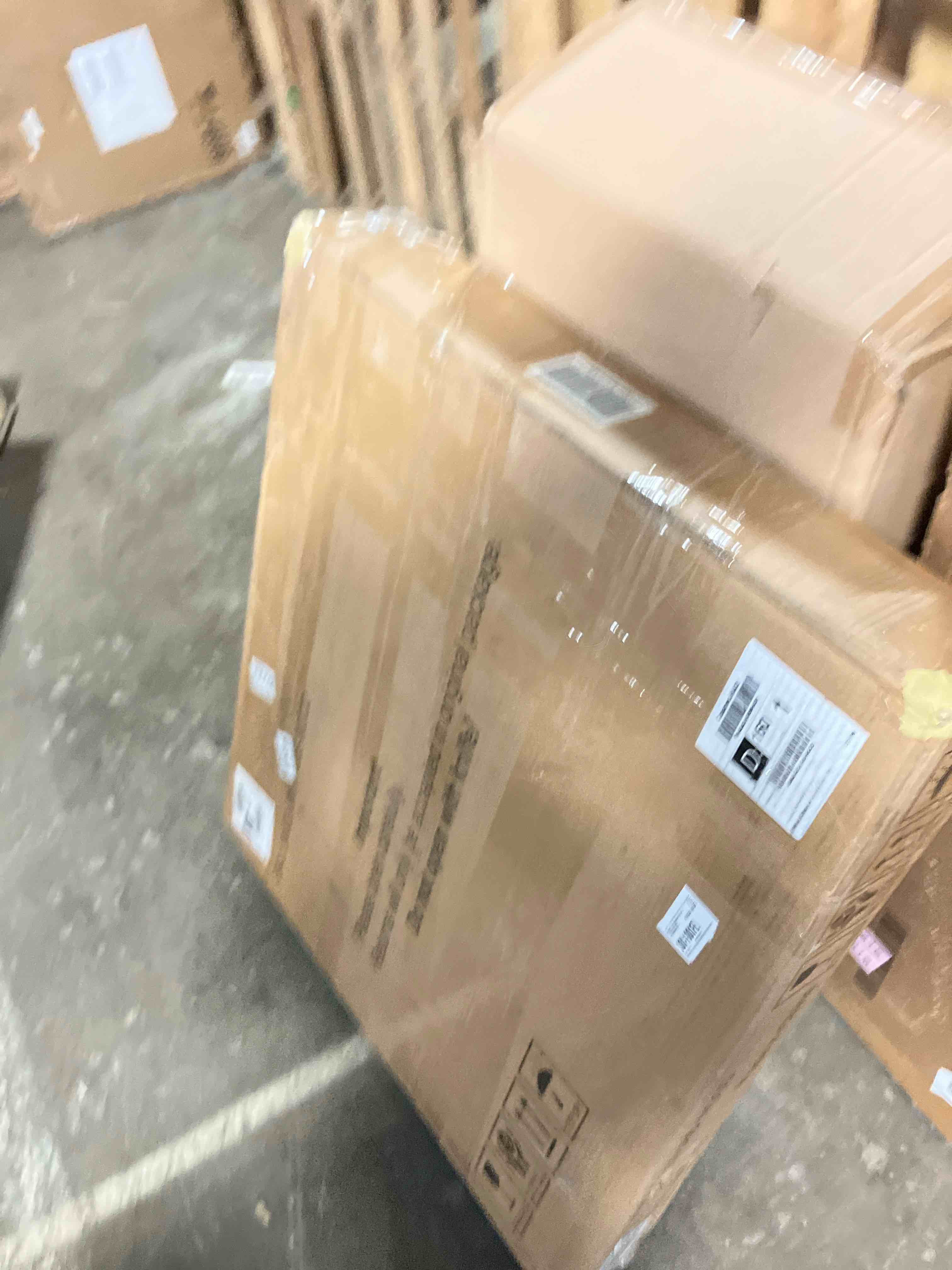 https://s3.amazonaws.com/lotting-images-prod/phillipi/BLU6458896_1725557951448.jpeg