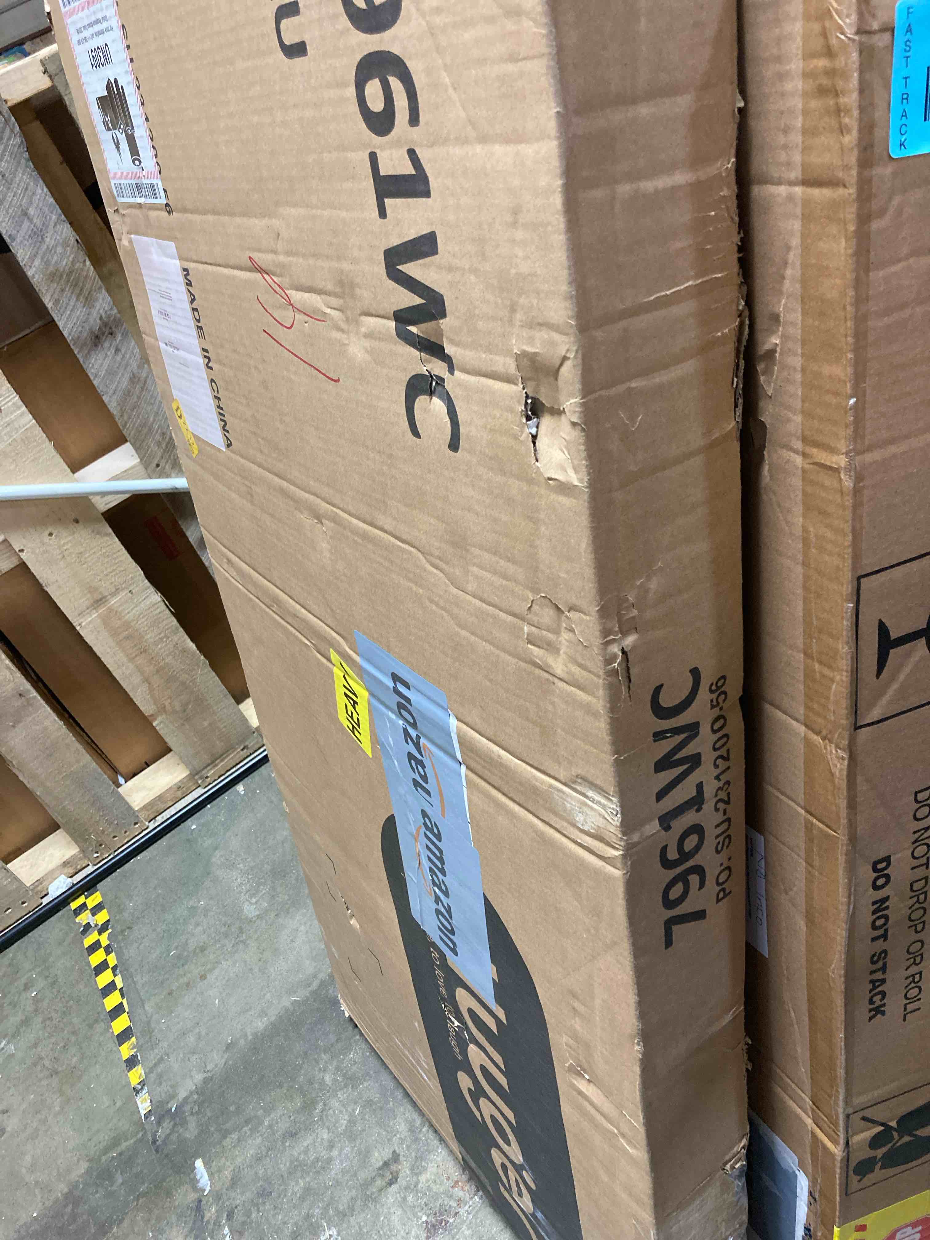 https://s3.amazonaws.com/lotting-images-prod/phillipi/BLU6462641_1724426479852.jpeg