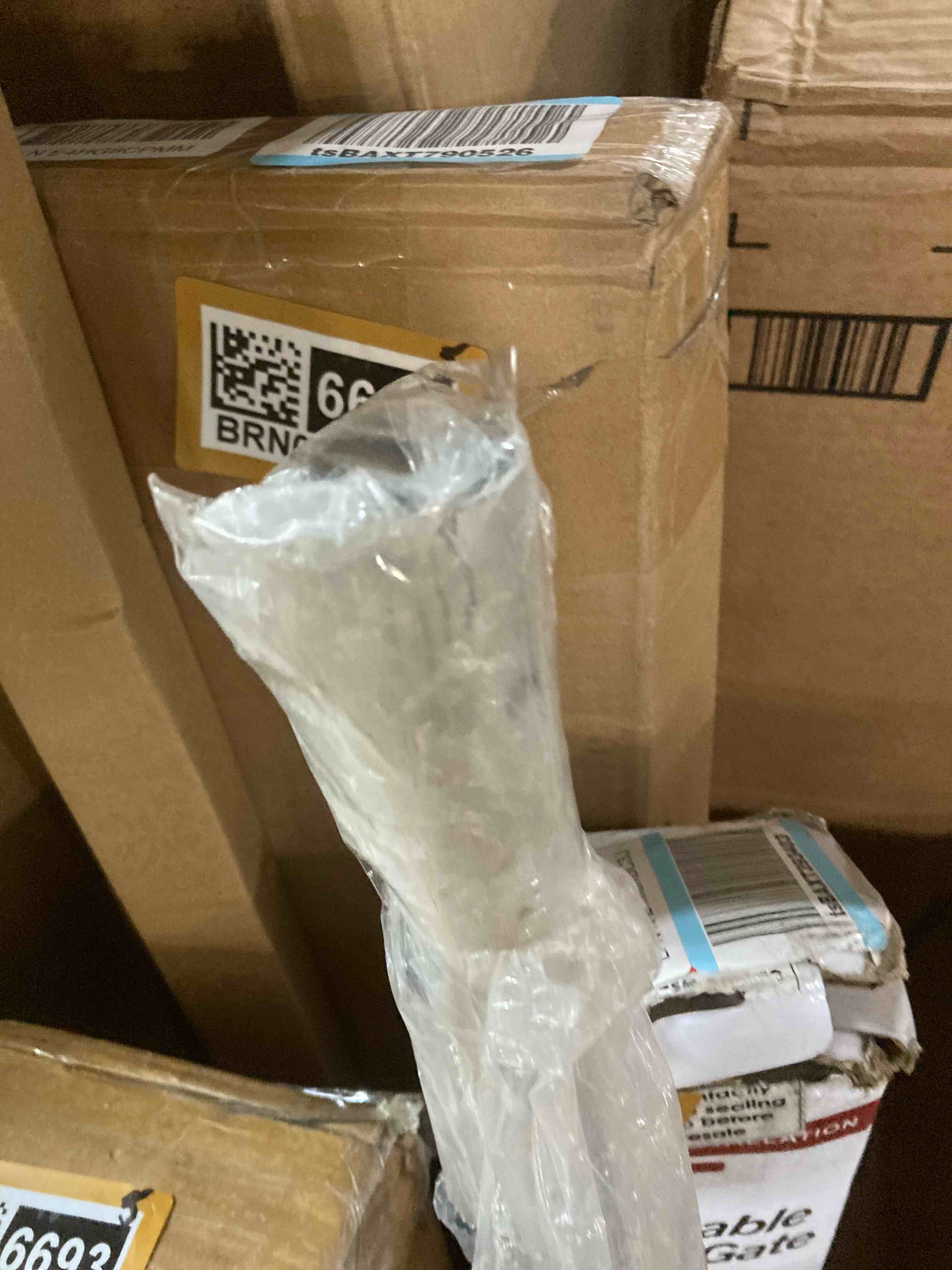 https://s3.amazonaws.com/lotting-images-prod/phillipi/BRN0096688_1730818645263.jpeg