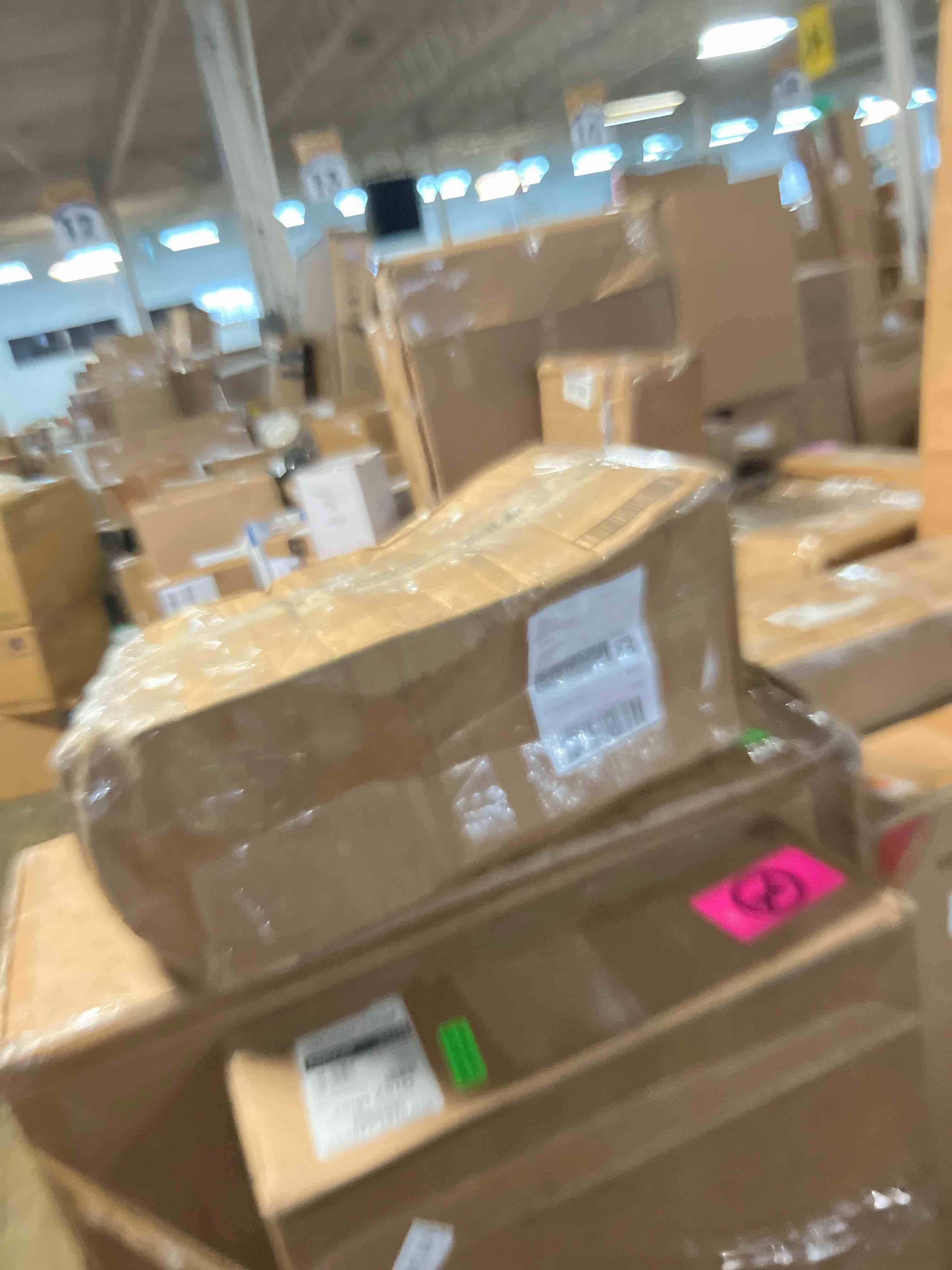 https://s3.amazonaws.com/lotting-images-prod/phillipi/BRN0100427_1727465804391.jpeg