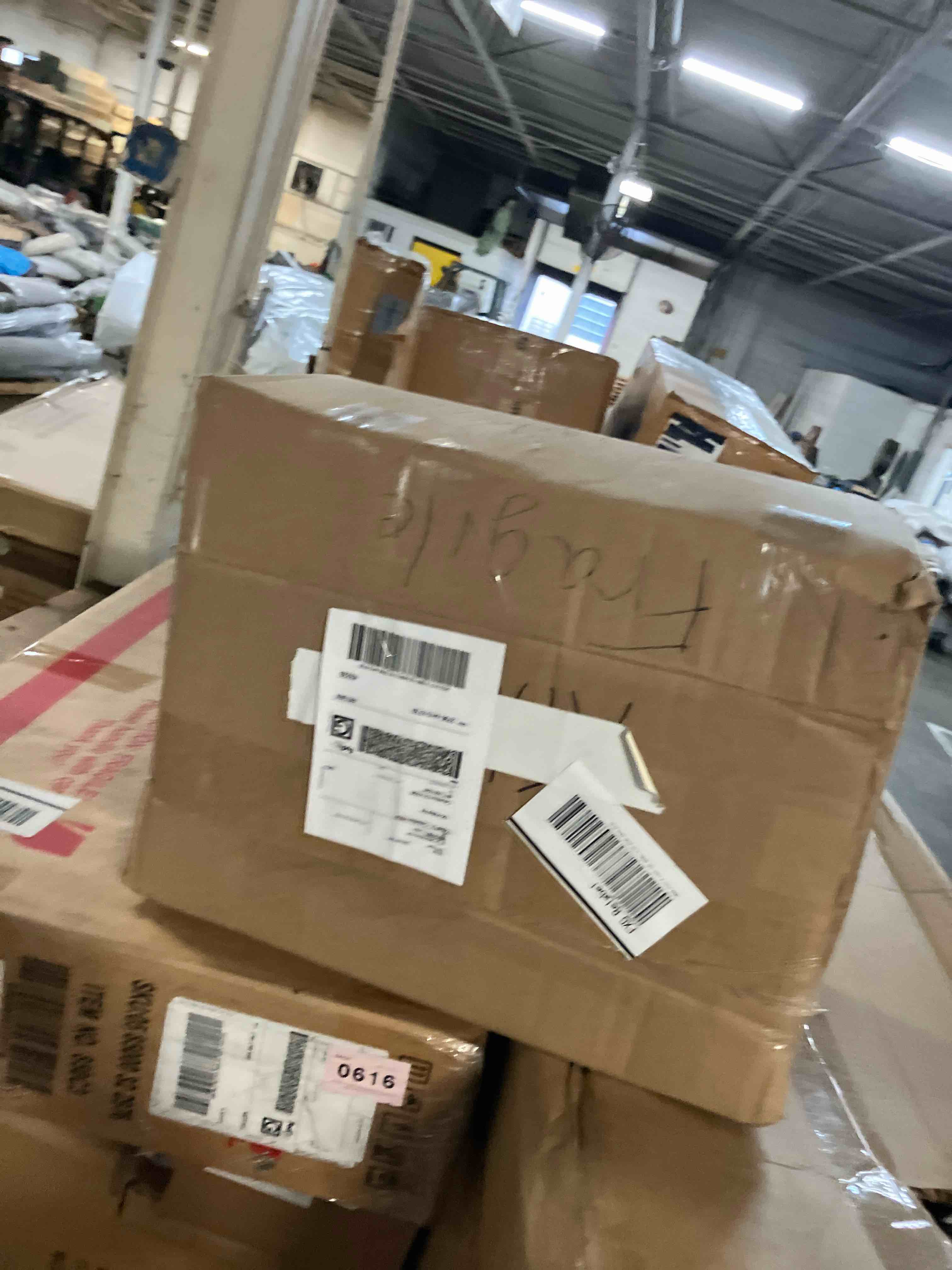 https://s3.amazonaws.com/lotting-images-prod/phillipi/BRN0100432_1727465219863.jpeg
