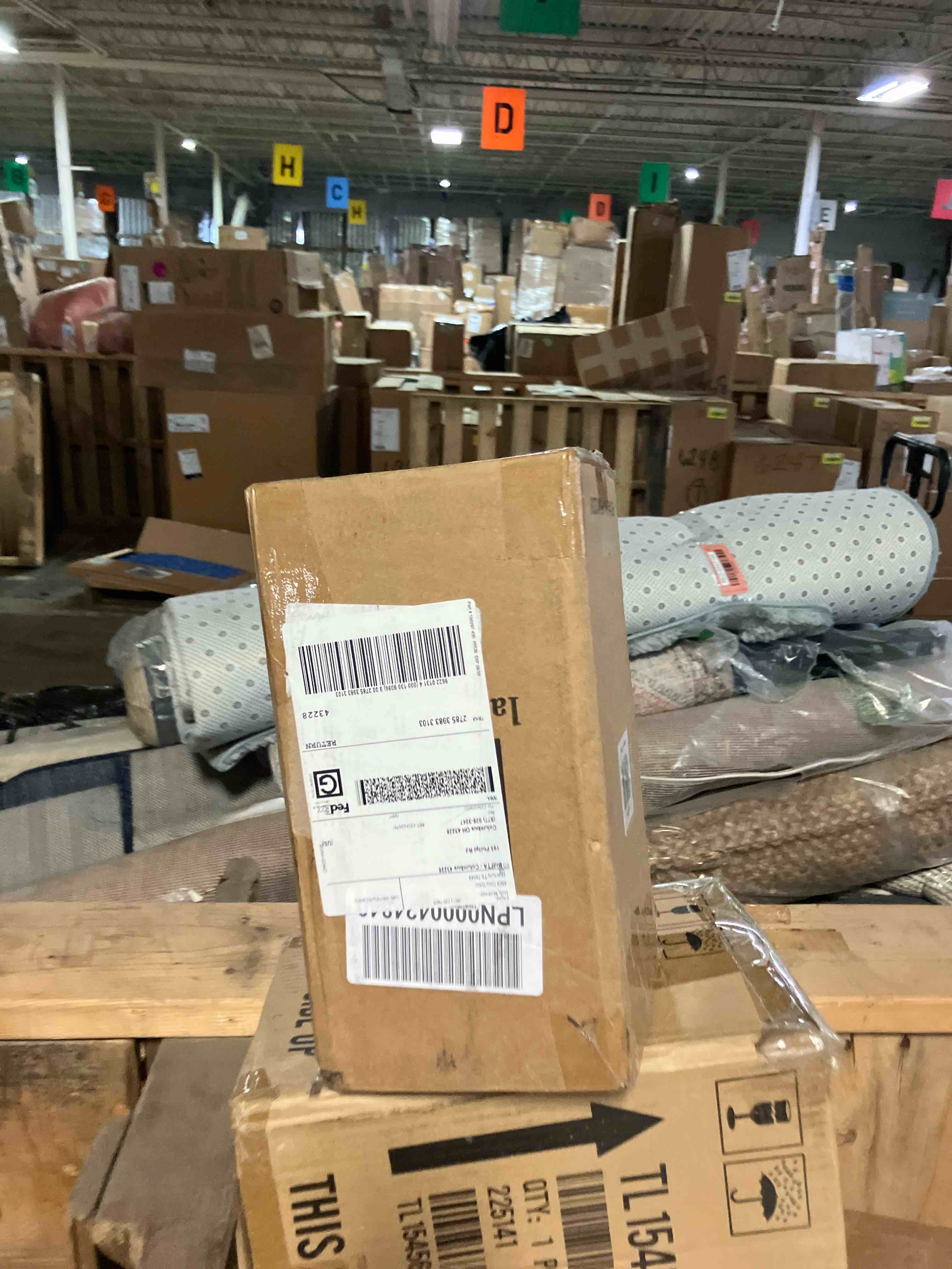 https://s3.amazonaws.com/lotting-images-prod/phillipi/BRN0100476_1727460561782.jpeg