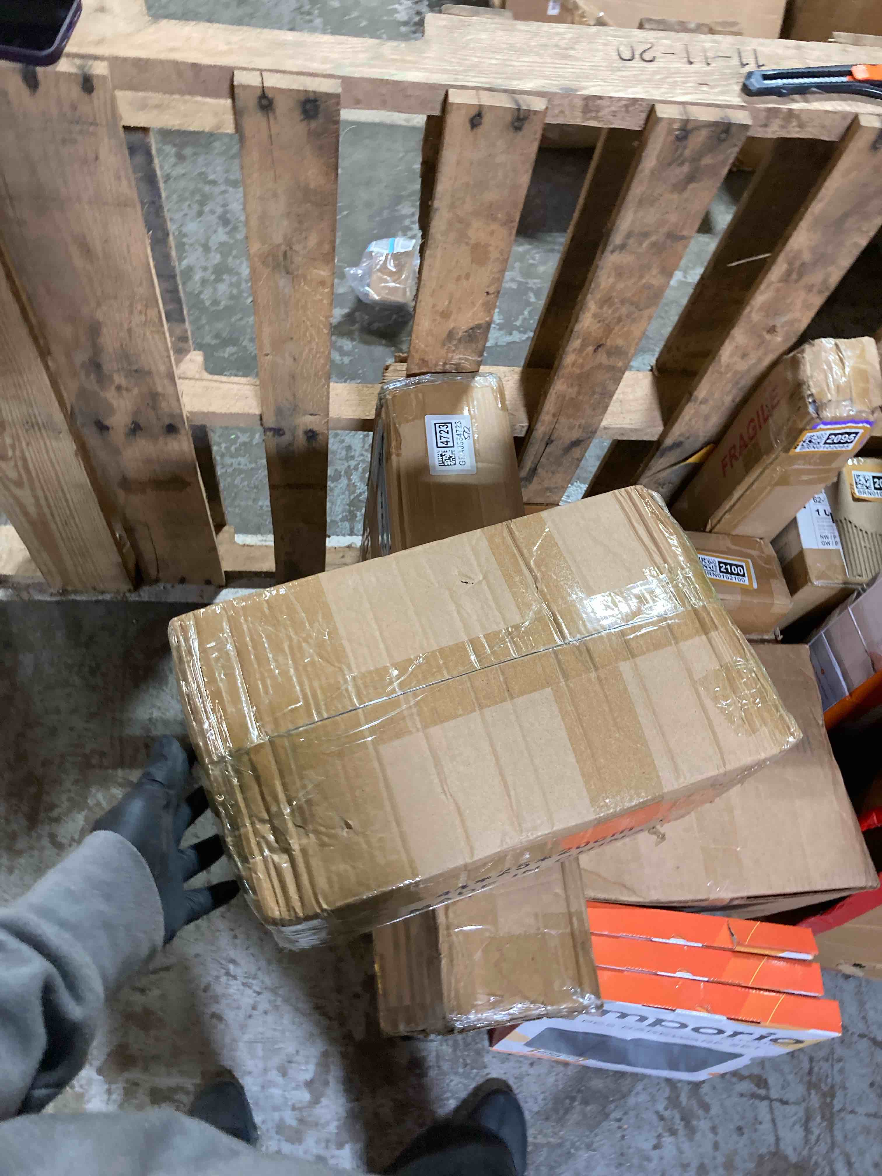 https://s3.amazonaws.com/lotting-images-prod/phillipi/BRN0102087_1742828193912.jpeg