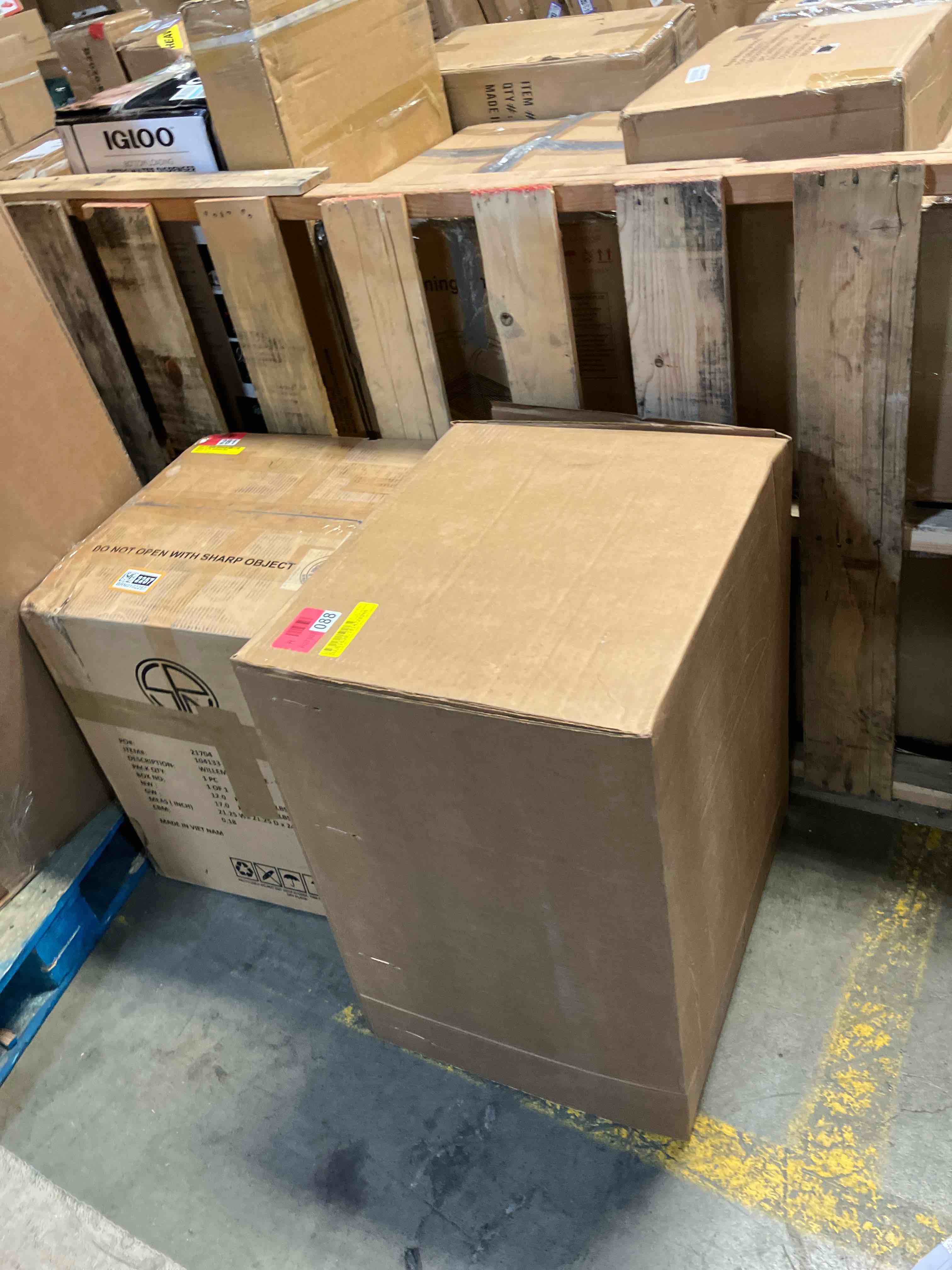 https://s3.amazonaws.com/lotting-images-prod/phillipi/BRN0102254_1740174152538.jpeg