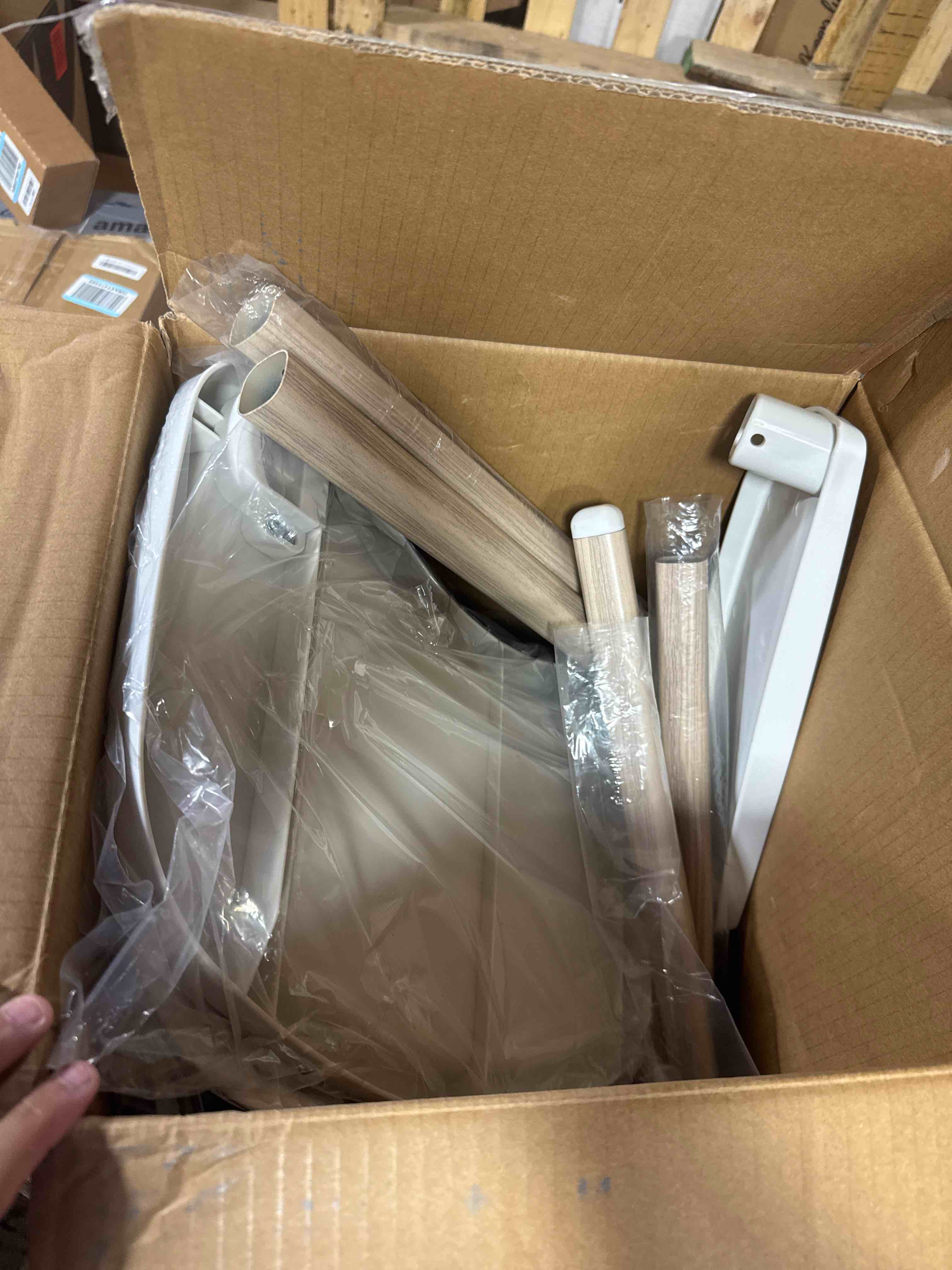 https://s3.amazonaws.com/lotting-images-prod/phillipi/BRN0104070_1758741492960.jpeg