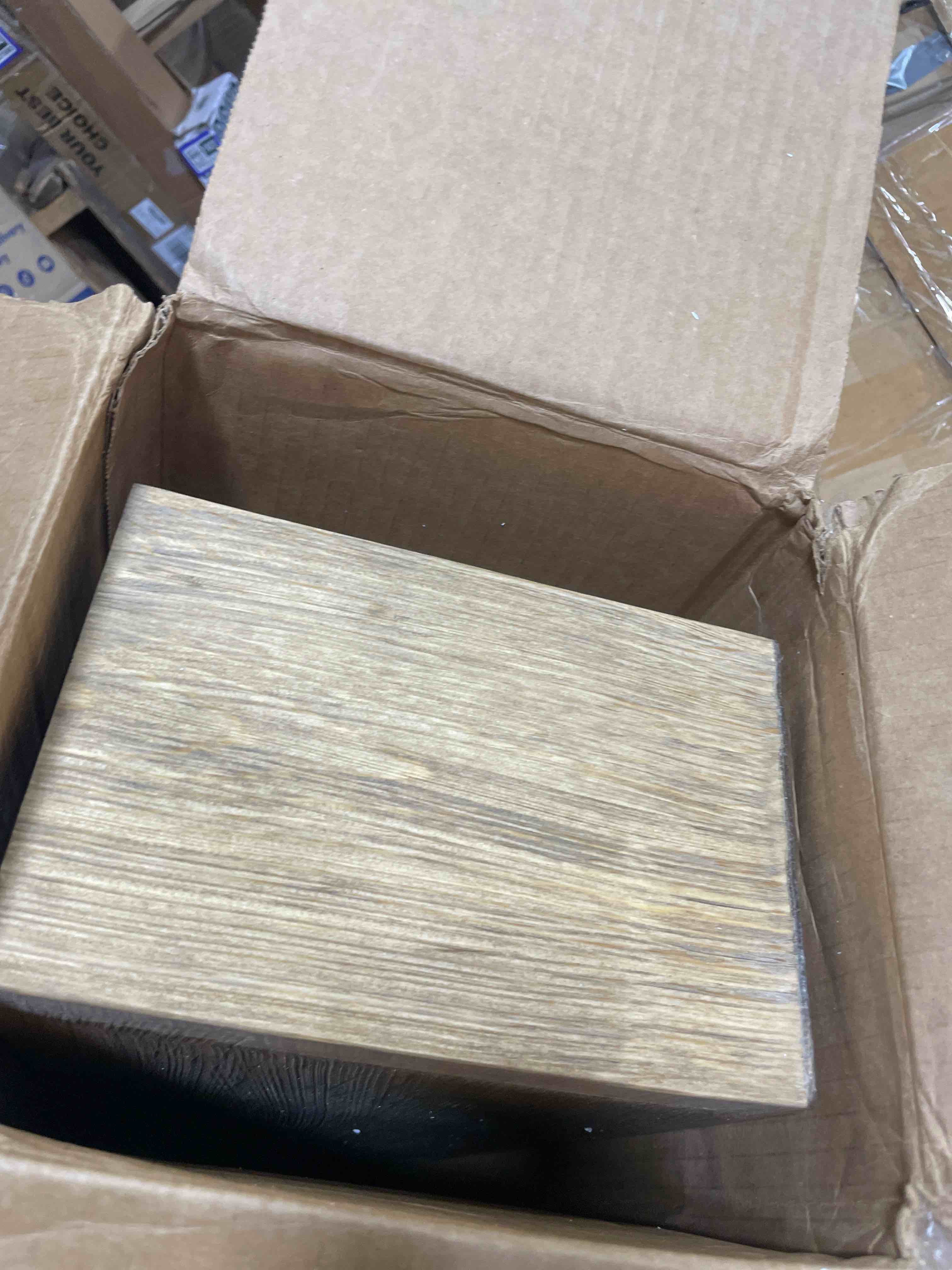 https://s3.amazonaws.com/lotting-images-prod/phillipi/BRN0104215_1758392546150.jpeg