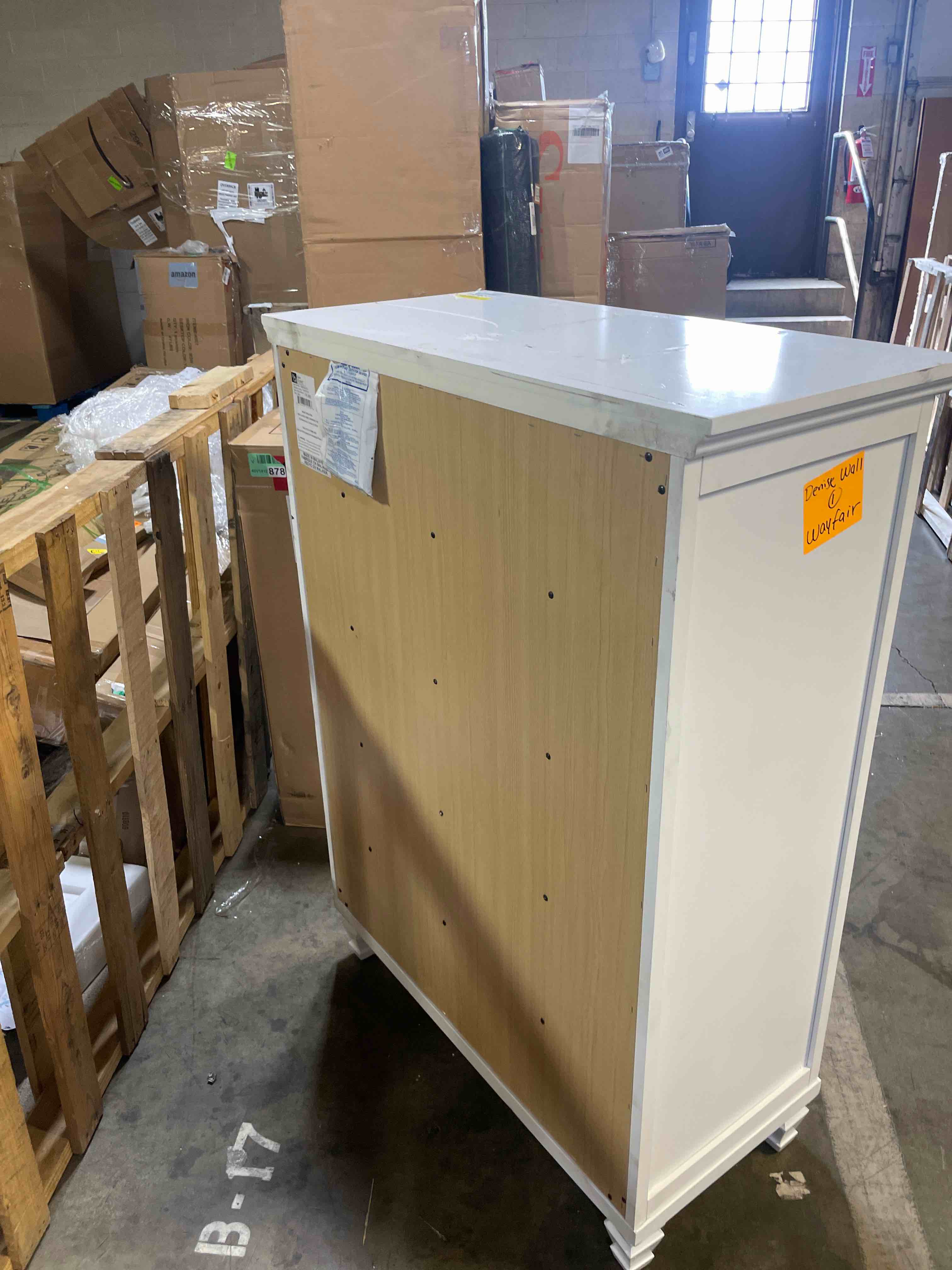 https://s3.amazonaws.com/lotting-images-prod/phillipi/BRN0104229_1758385656352.jpeg