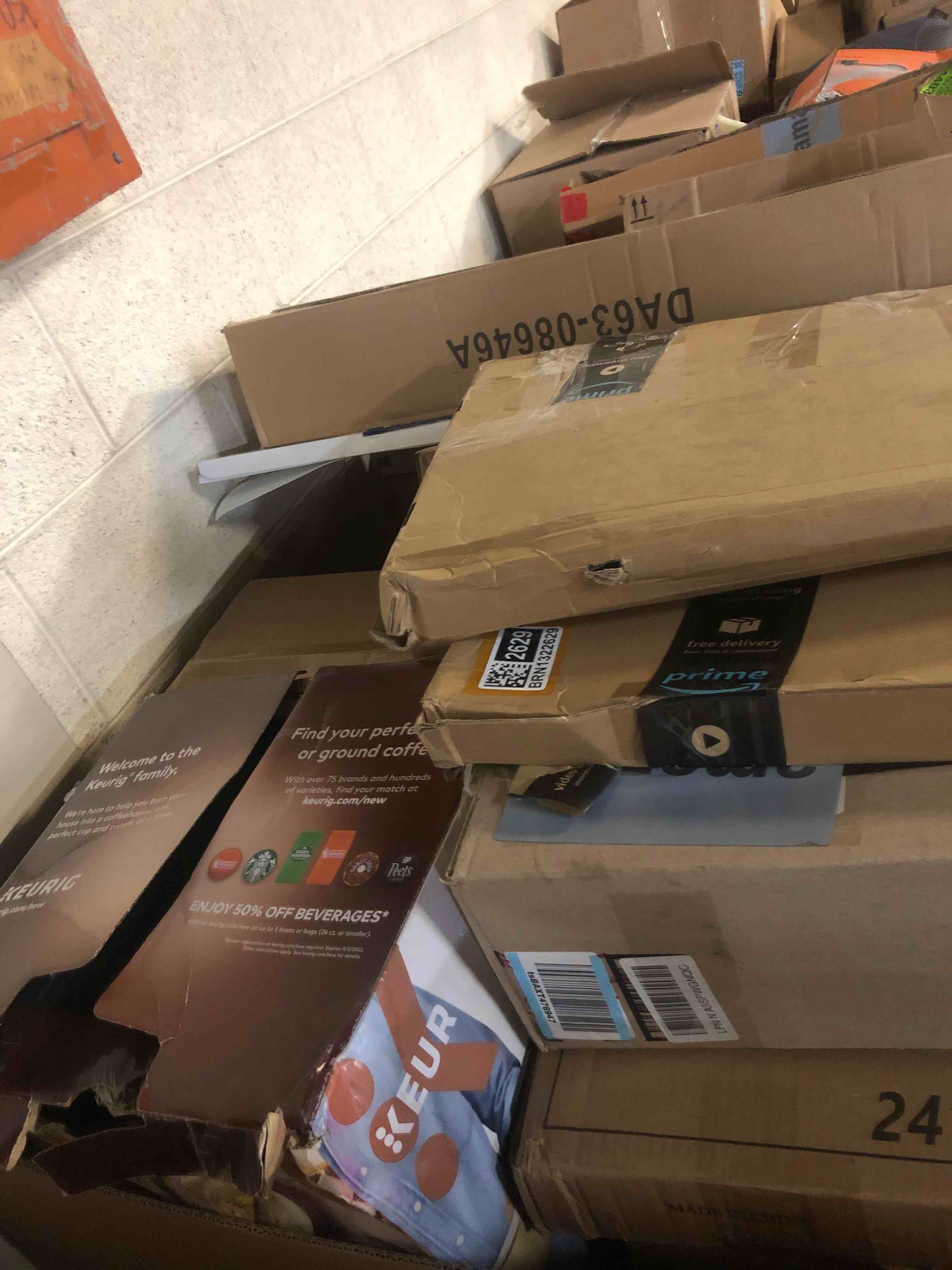 https://s3.amazonaws.com/lotting-images-prod/phillipi/BRN0104429_1753814007216.jpeg