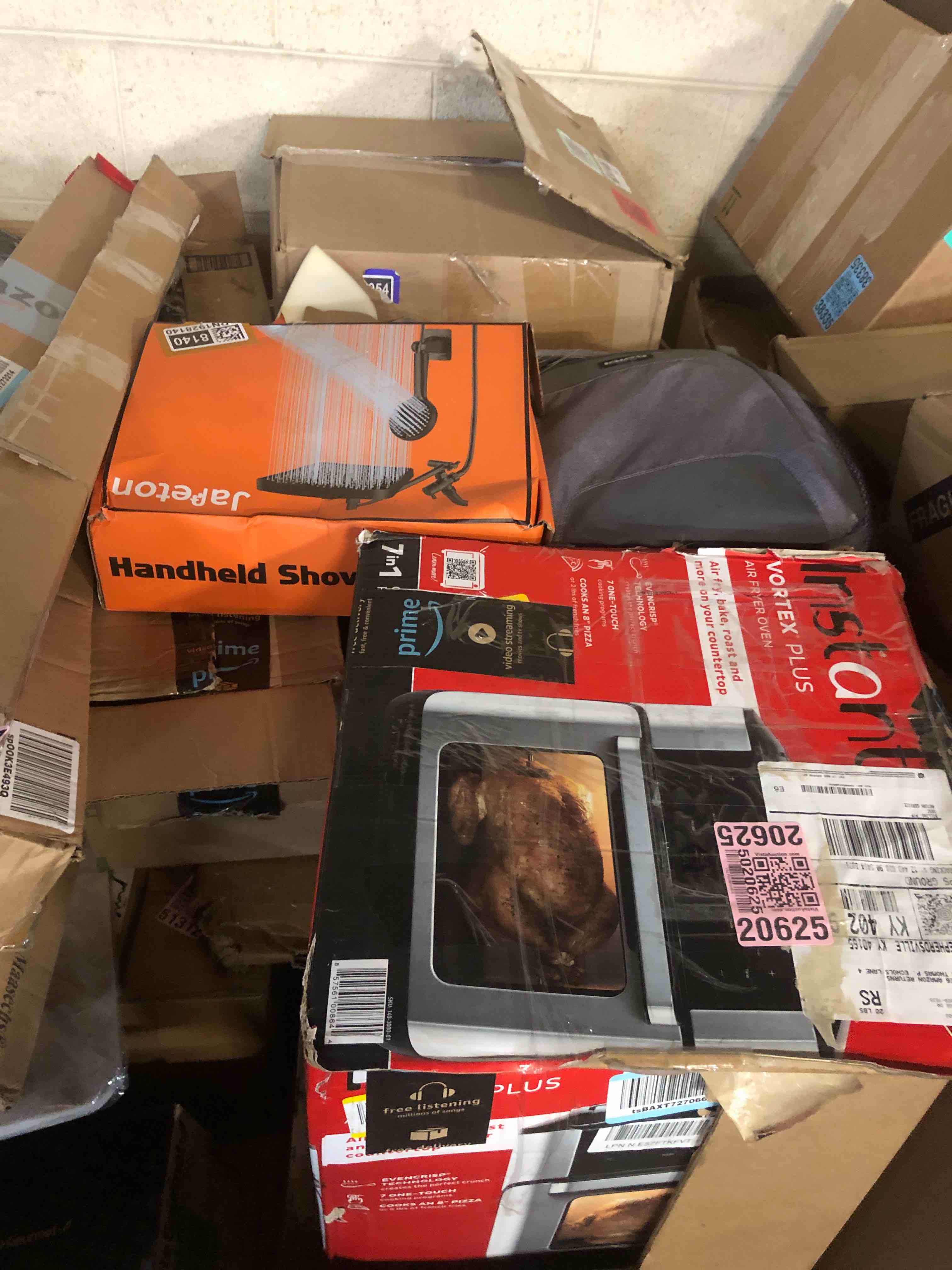 https://s3.amazonaws.com/lotting-images-prod/phillipi/BRN0104430_1753814065272.jpeg
