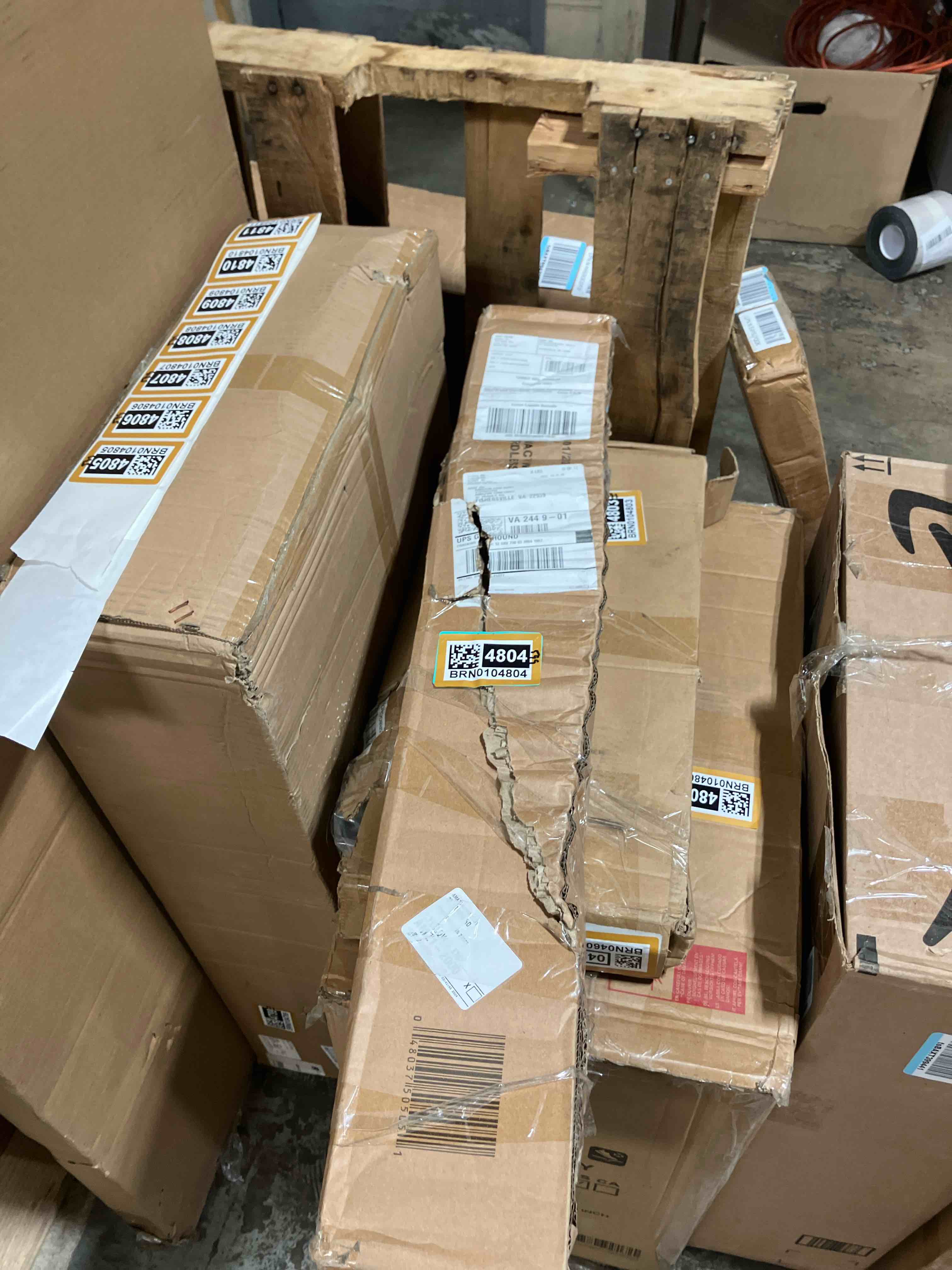 https://s3.amazonaws.com/lotting-images-prod/phillipi/BRN0104804_1745247703990.jpeg