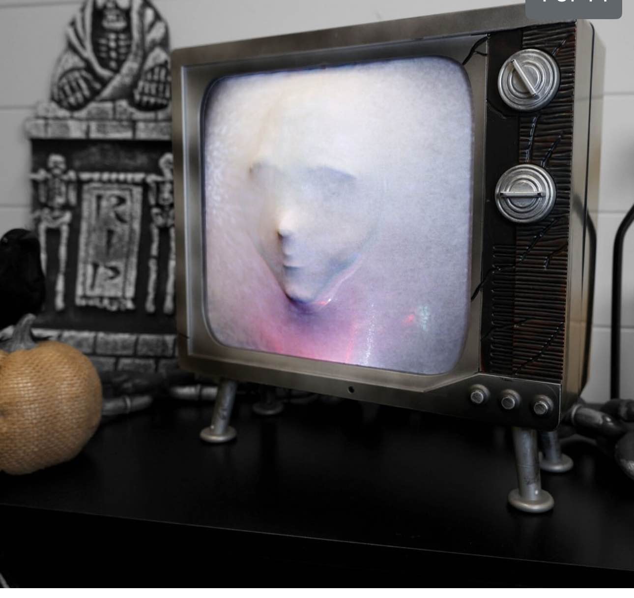 Haunted Hill Farm Haunted TV by Tekky, Premium Halloween Animatronic