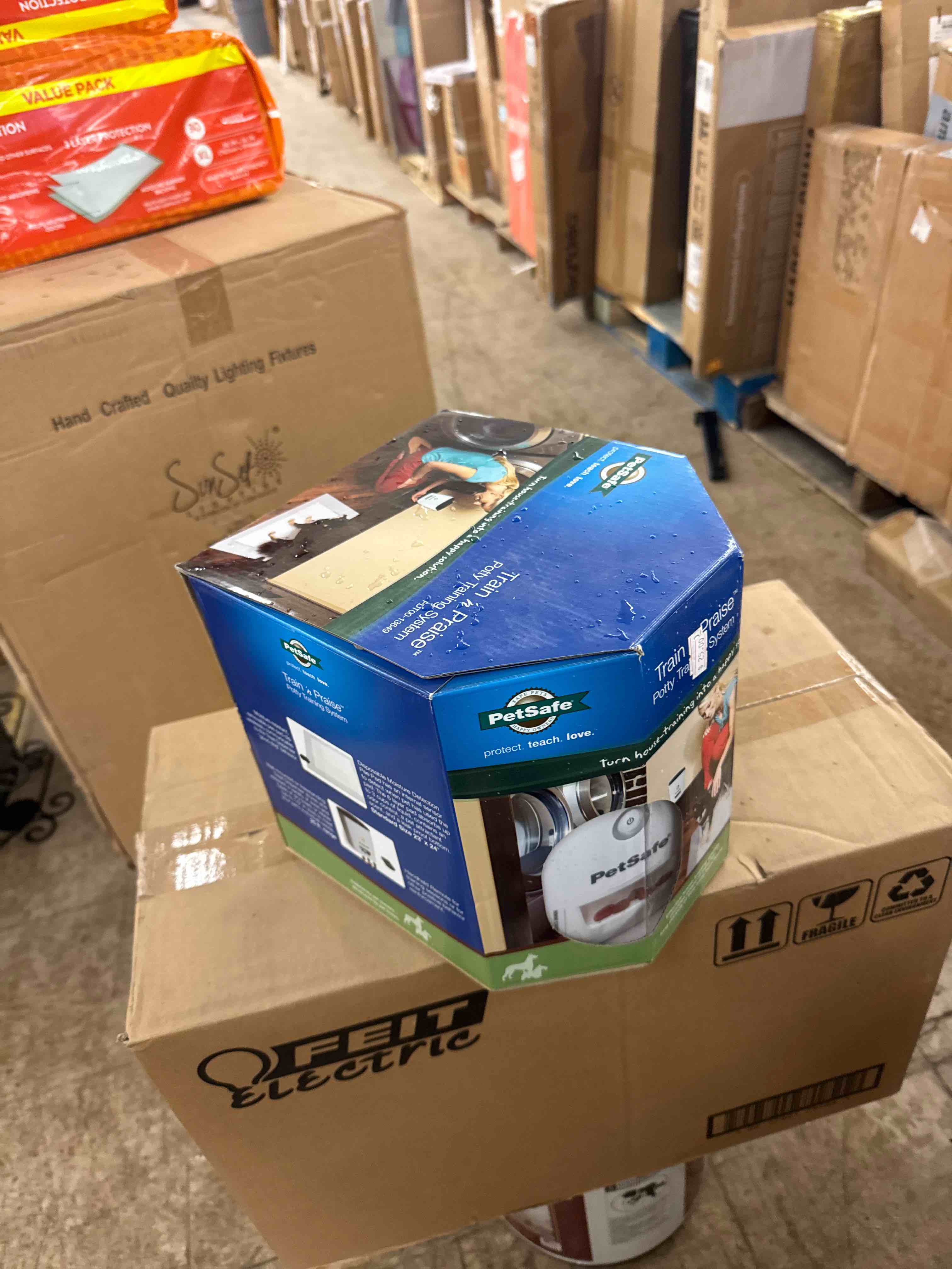 https://s3.amazonaws.com/lotting-images-prod/phillipi/BRN0112315_1734362527699.jpeg