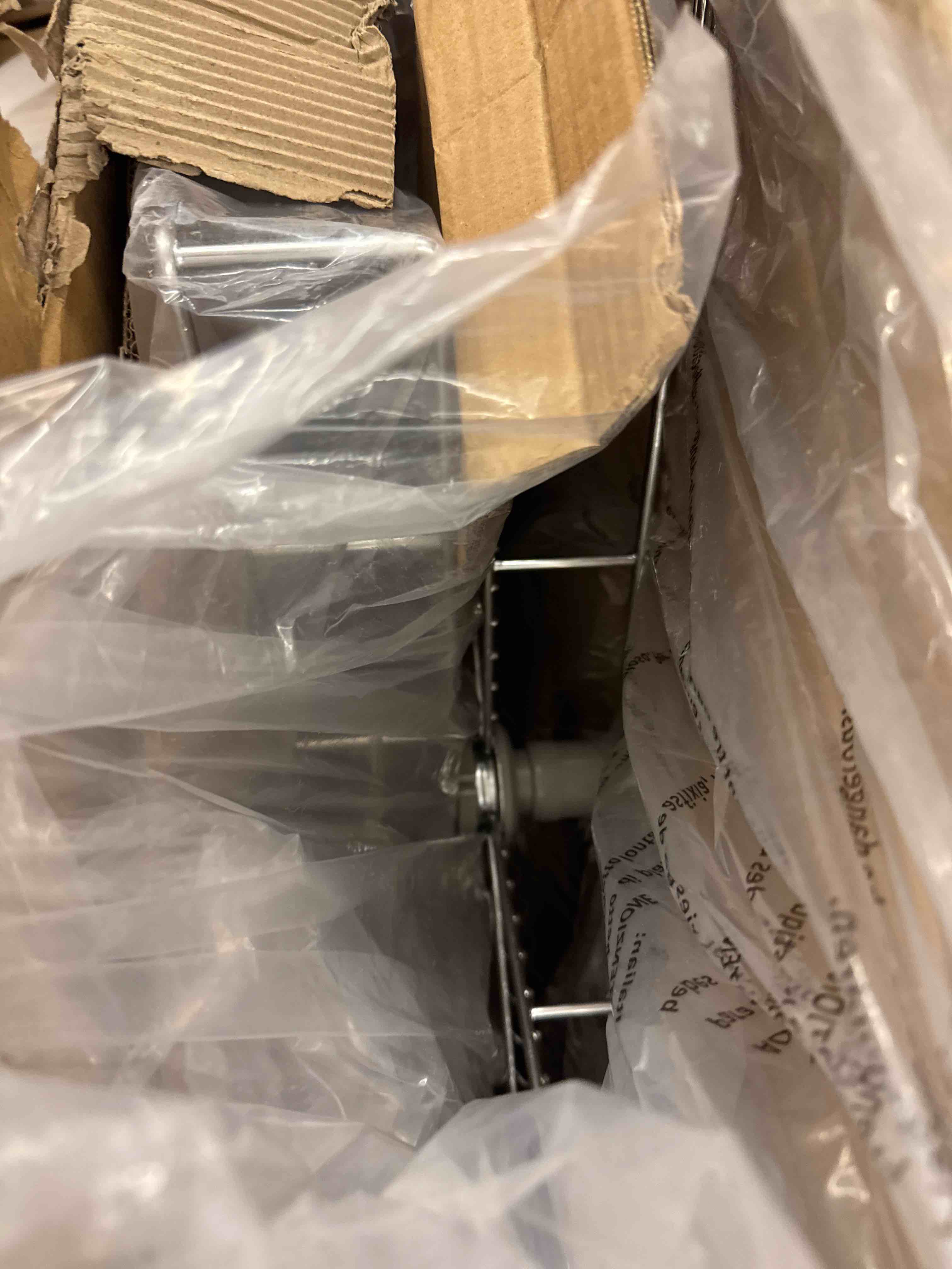 https://s3.amazonaws.com/lotting-images-prod/phillipi/BRN0112363_1734029007714.jpeg