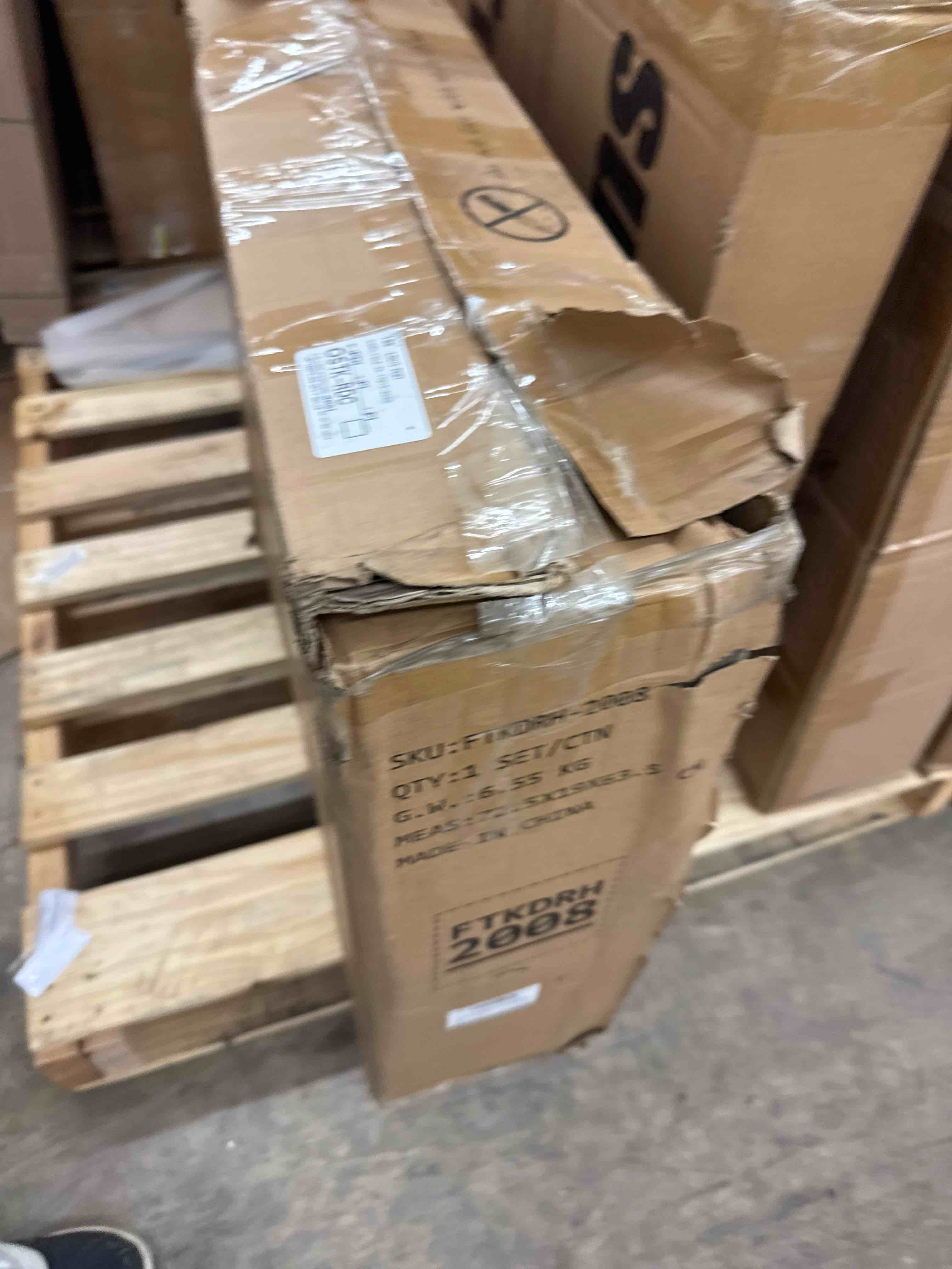 https://s3.amazonaws.com/lotting-images-prod/phillipi/BRN0112363_1734029021216.jpeg